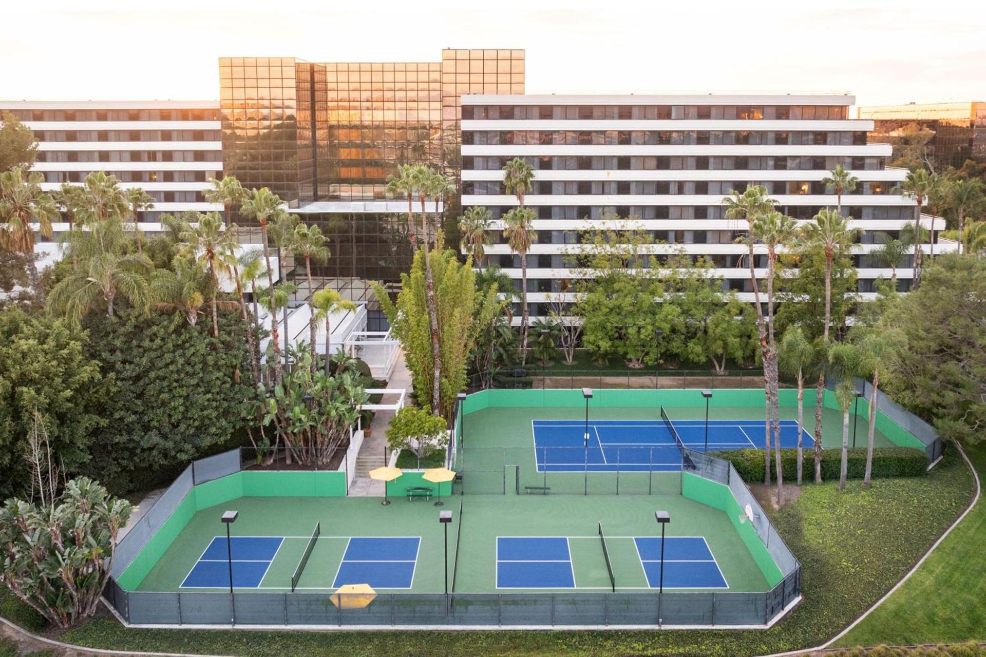 Renaissance Newport Beach Hotel photo 94