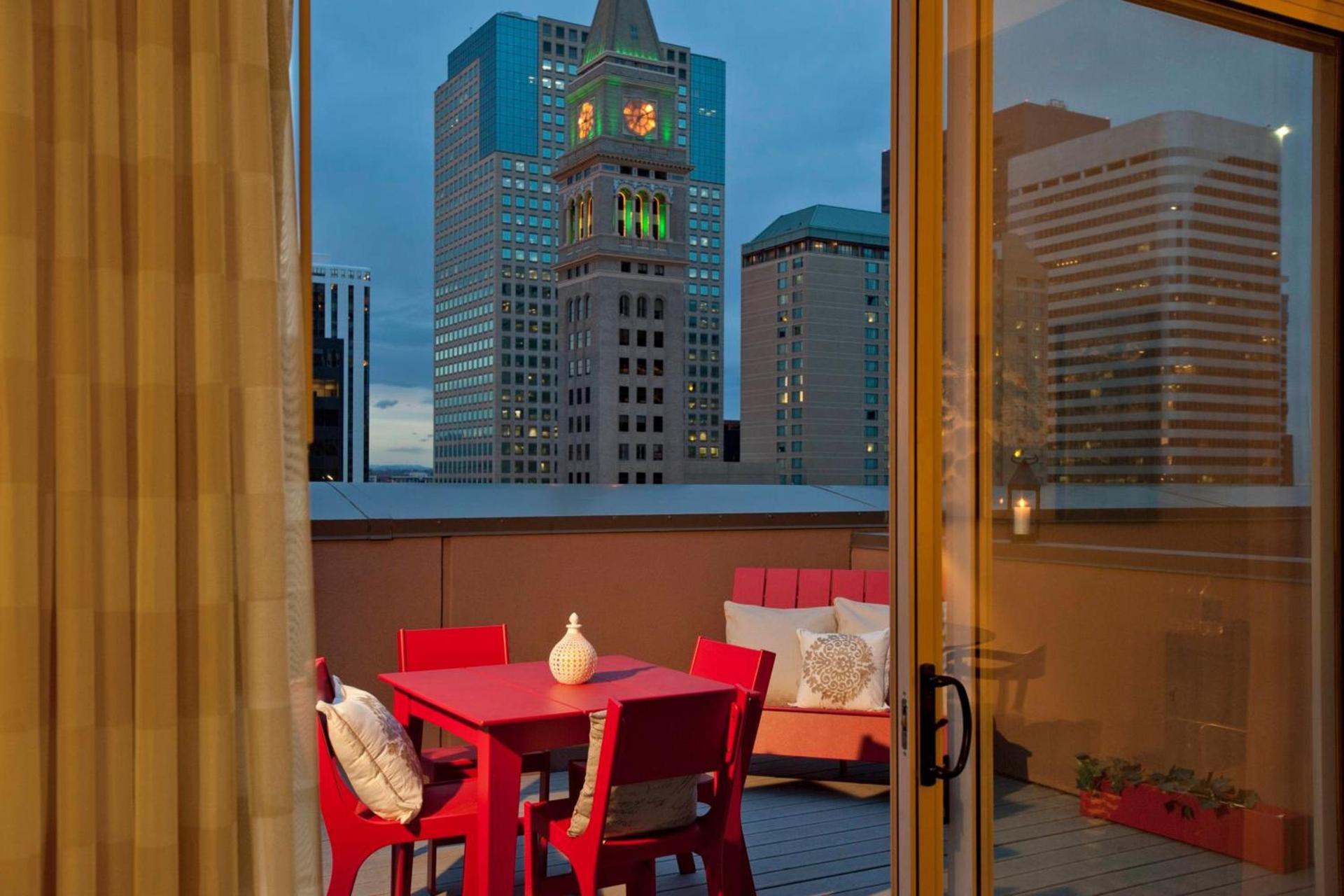 Courtyard by Marriott Denver Downtown photo 2