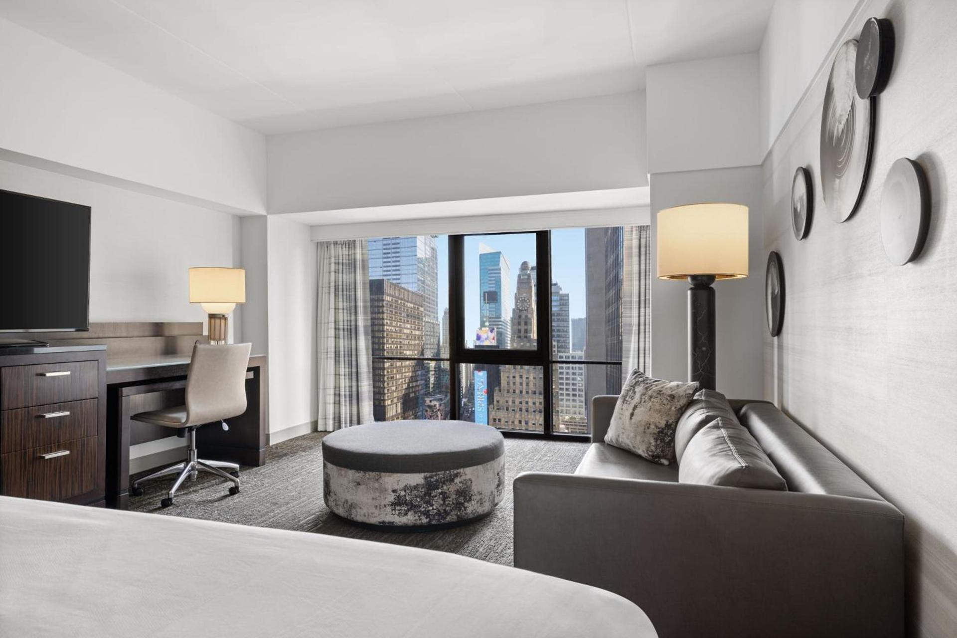 New York Marriott Marquis photo 14