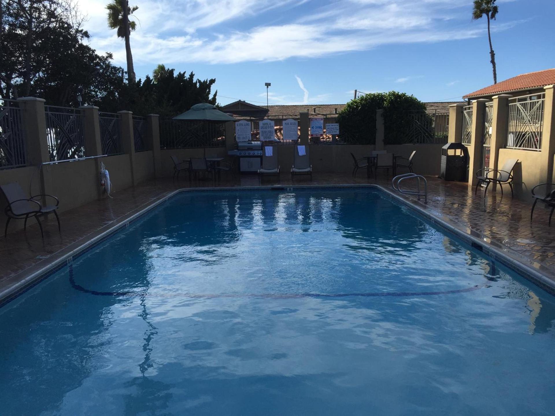 PB Surf Beachside Inn photo 9