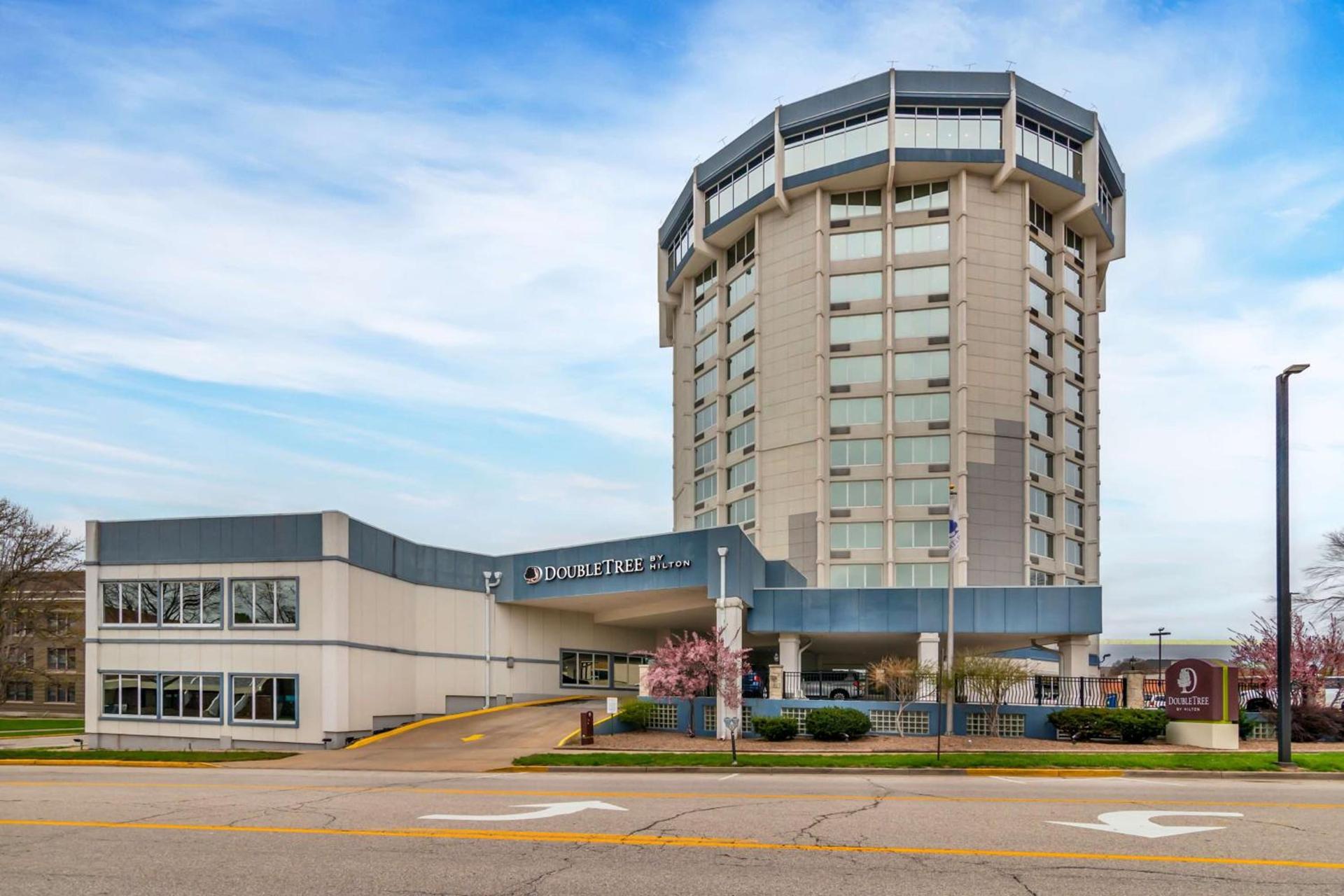 DoubleTree by Hilton Jefferson City photo 2