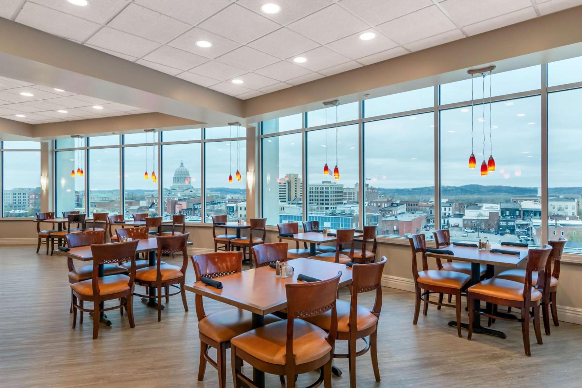 DoubleTree by Hilton Jefferson City photo 8