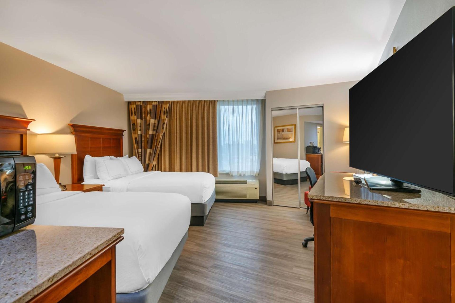 DoubleTree by Hilton Jefferson City photo 16