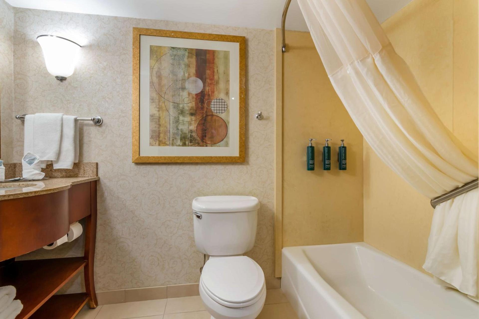 DoubleTree by Hilton Jefferson City photo 18