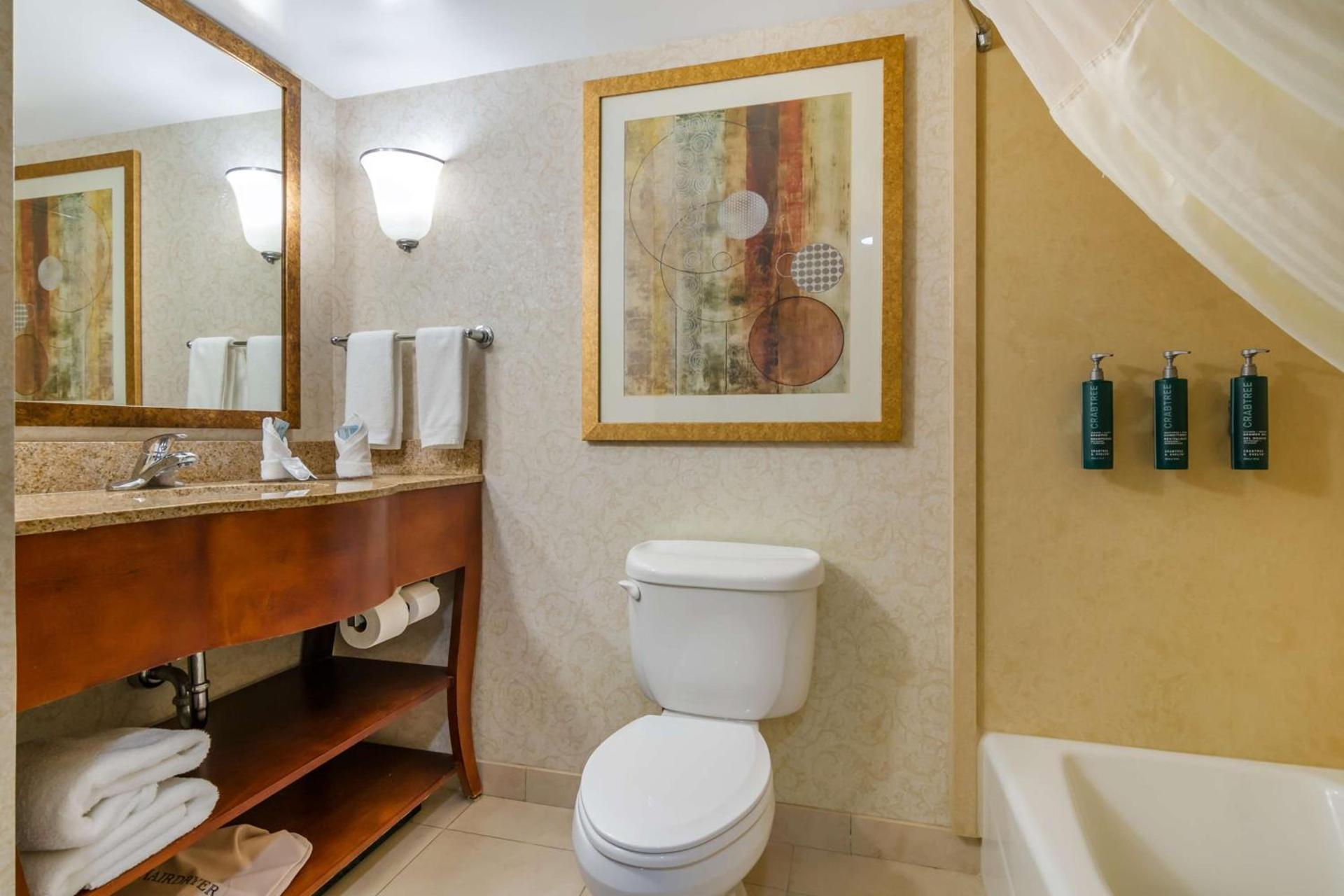 DoubleTree by Hilton Jefferson City photo 23