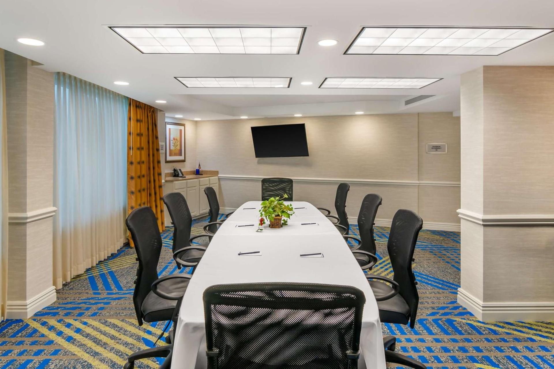 DoubleTree by Hilton Jefferson City photo 26