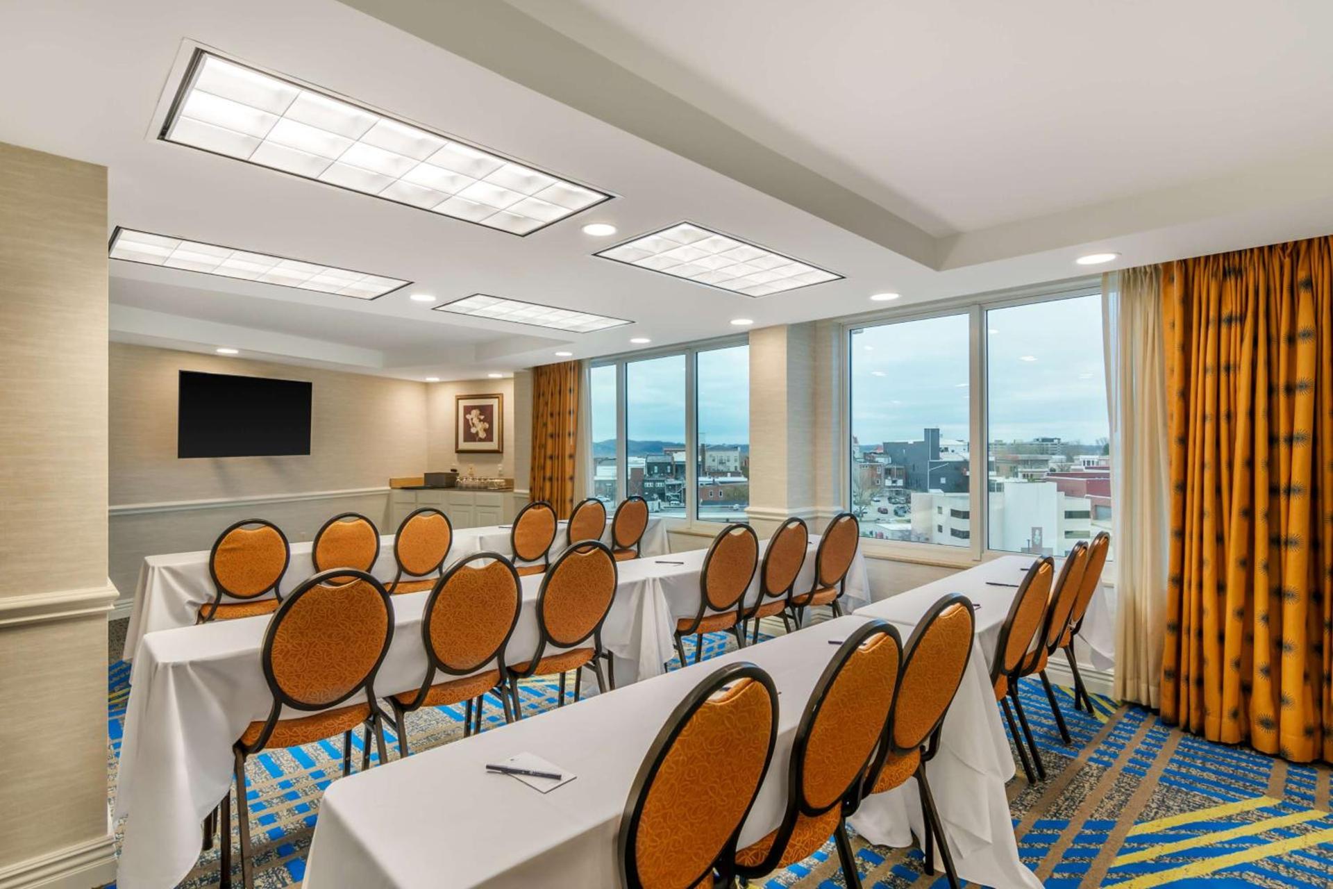 DoubleTree by Hilton Jefferson City photo 28