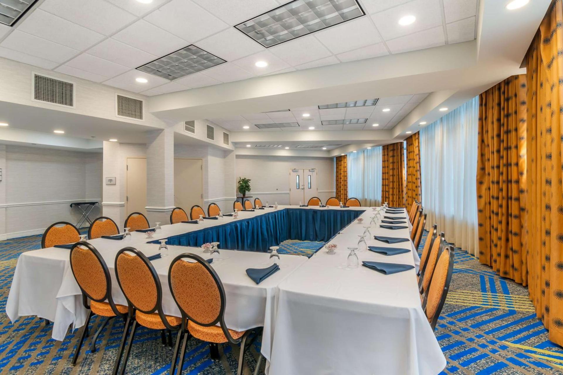 DoubleTree by Hilton Jefferson City photo 29