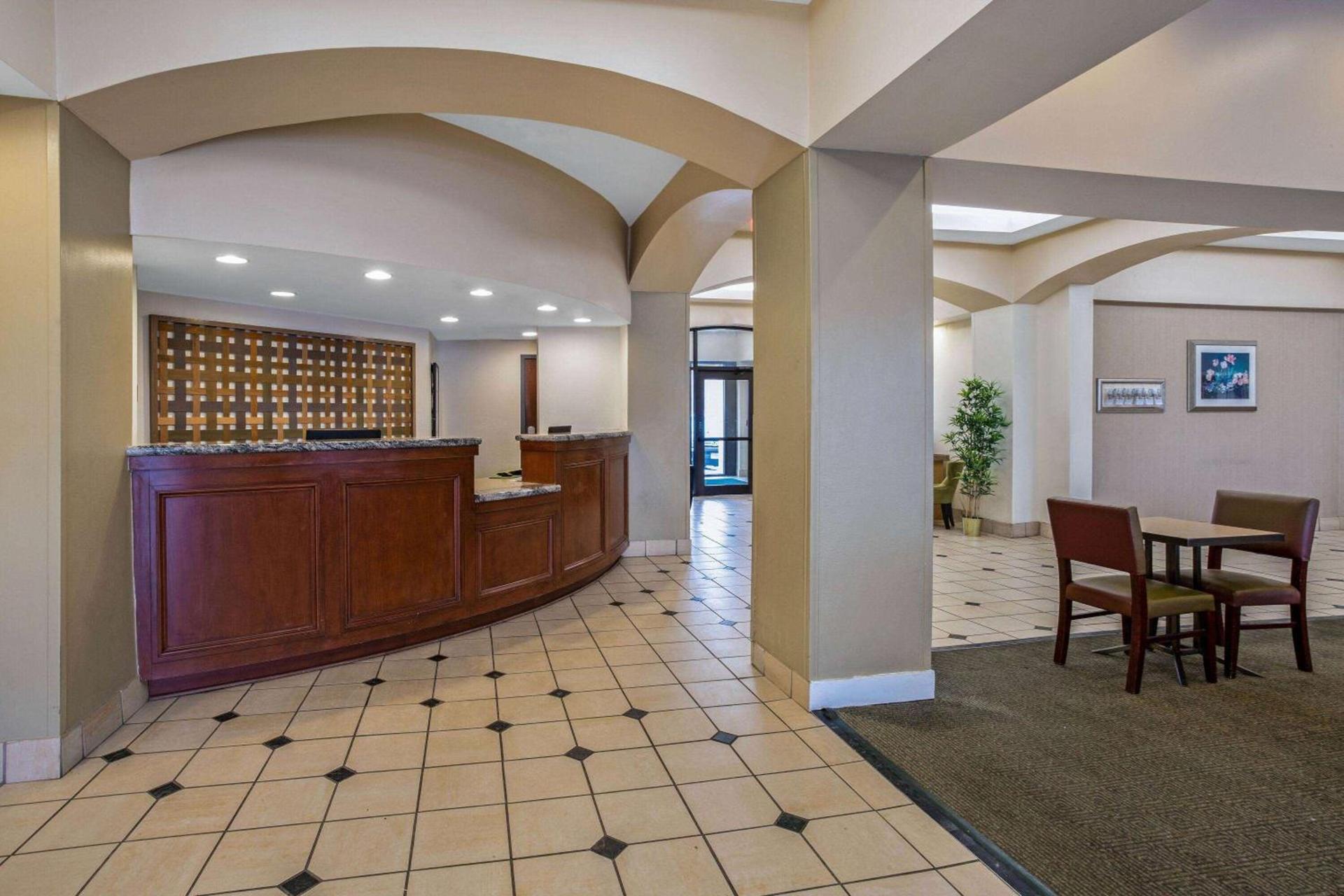La Quinta by Wyndham New Haven photo 5