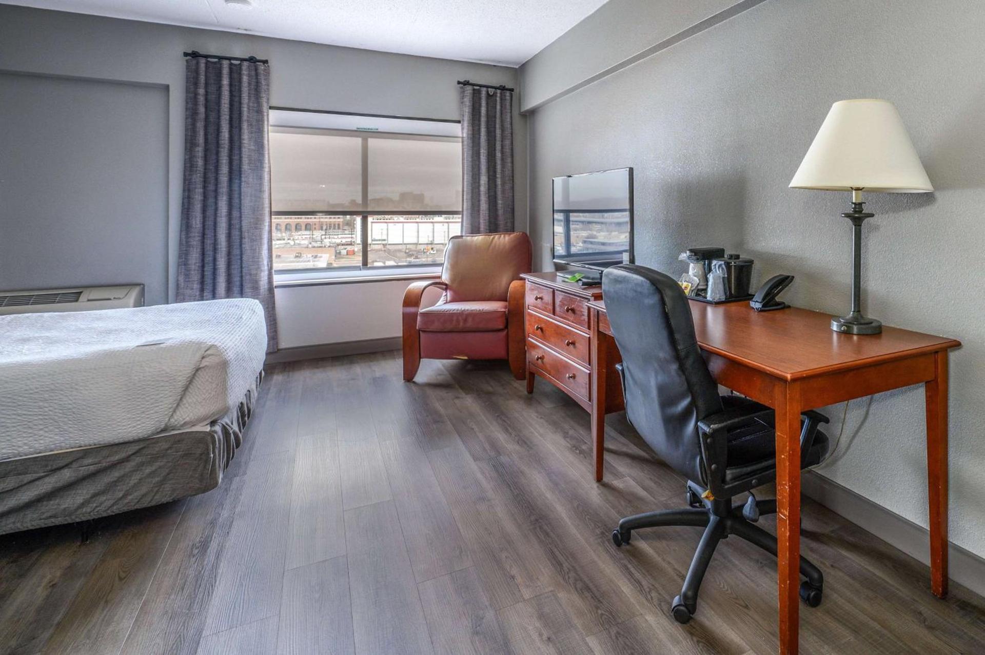 La Quinta by Wyndham New Haven photo 14