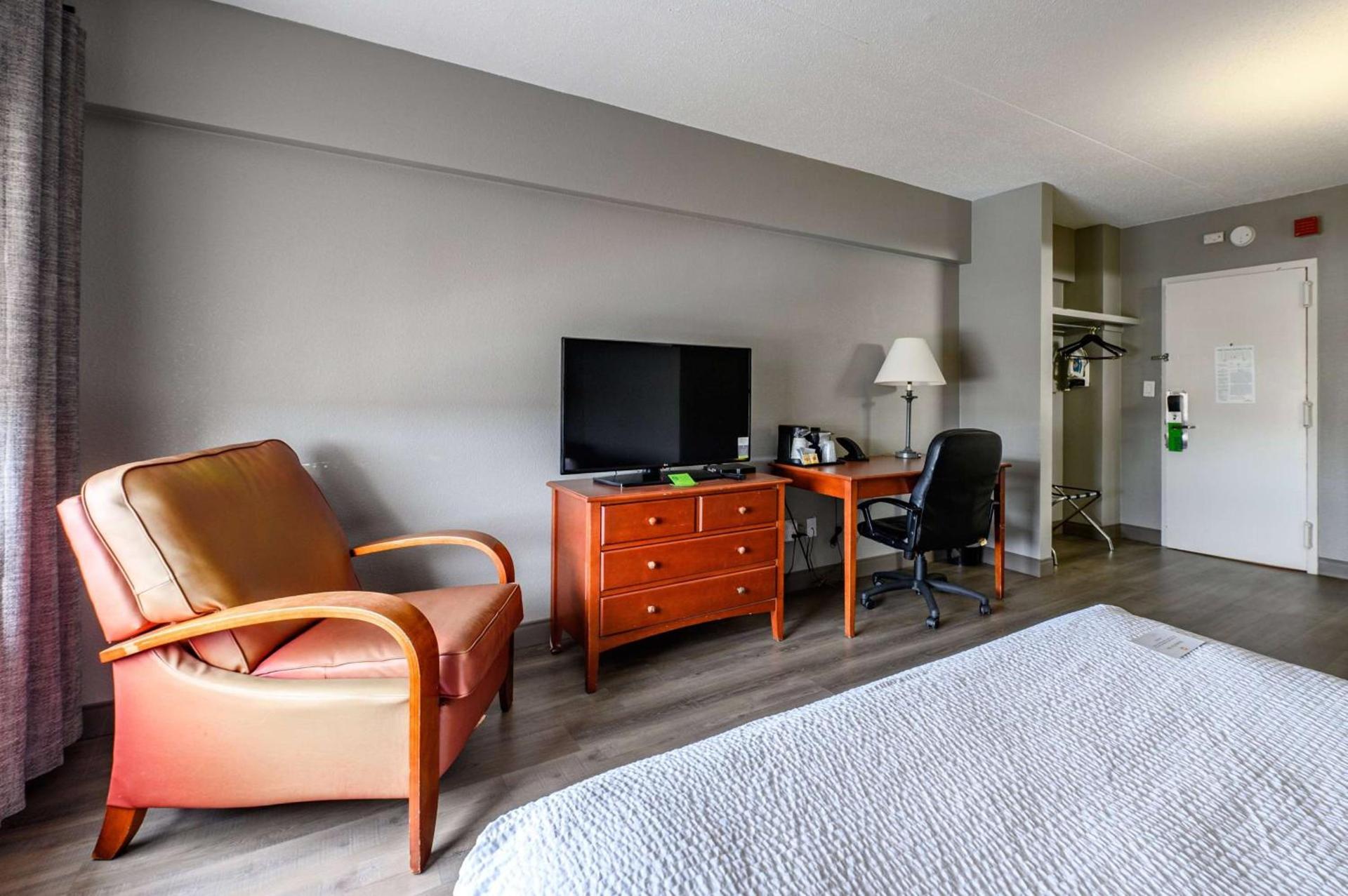 La Quinta by Wyndham New Haven photo 16