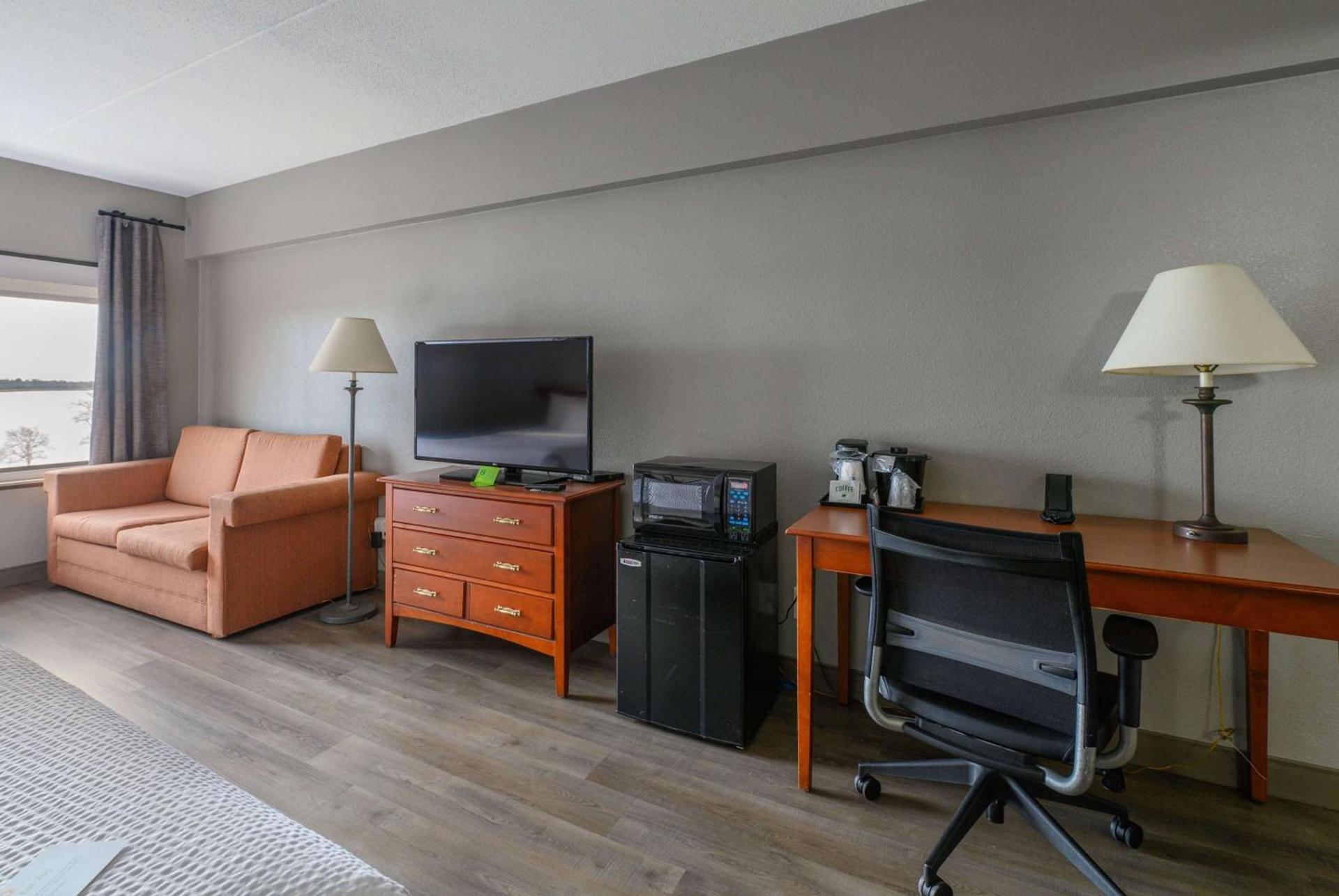 La Quinta by Wyndham New Haven photo 30