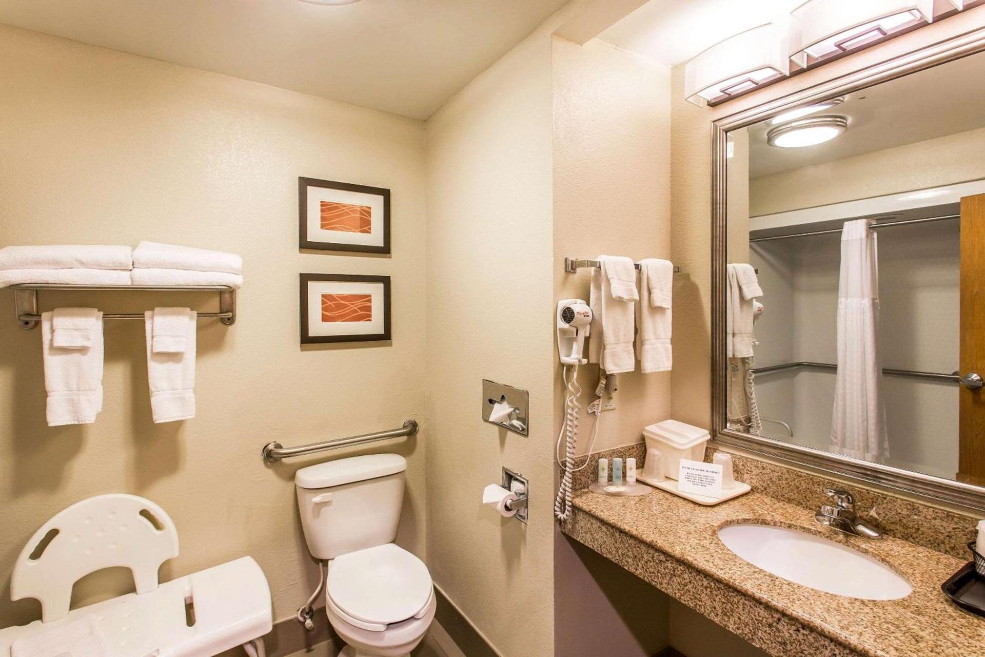 Comfort Inn & Suites Cookeville photo 11