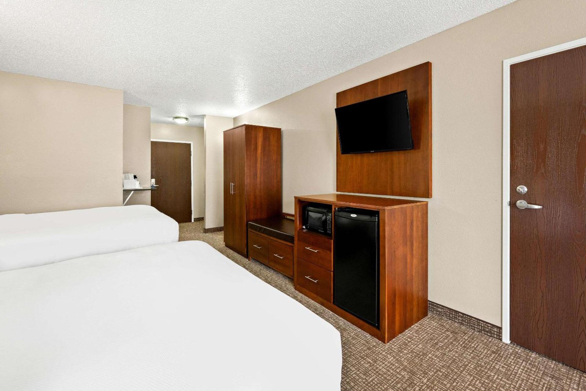 Comfort Suites Abingdon I-81 photo 26
