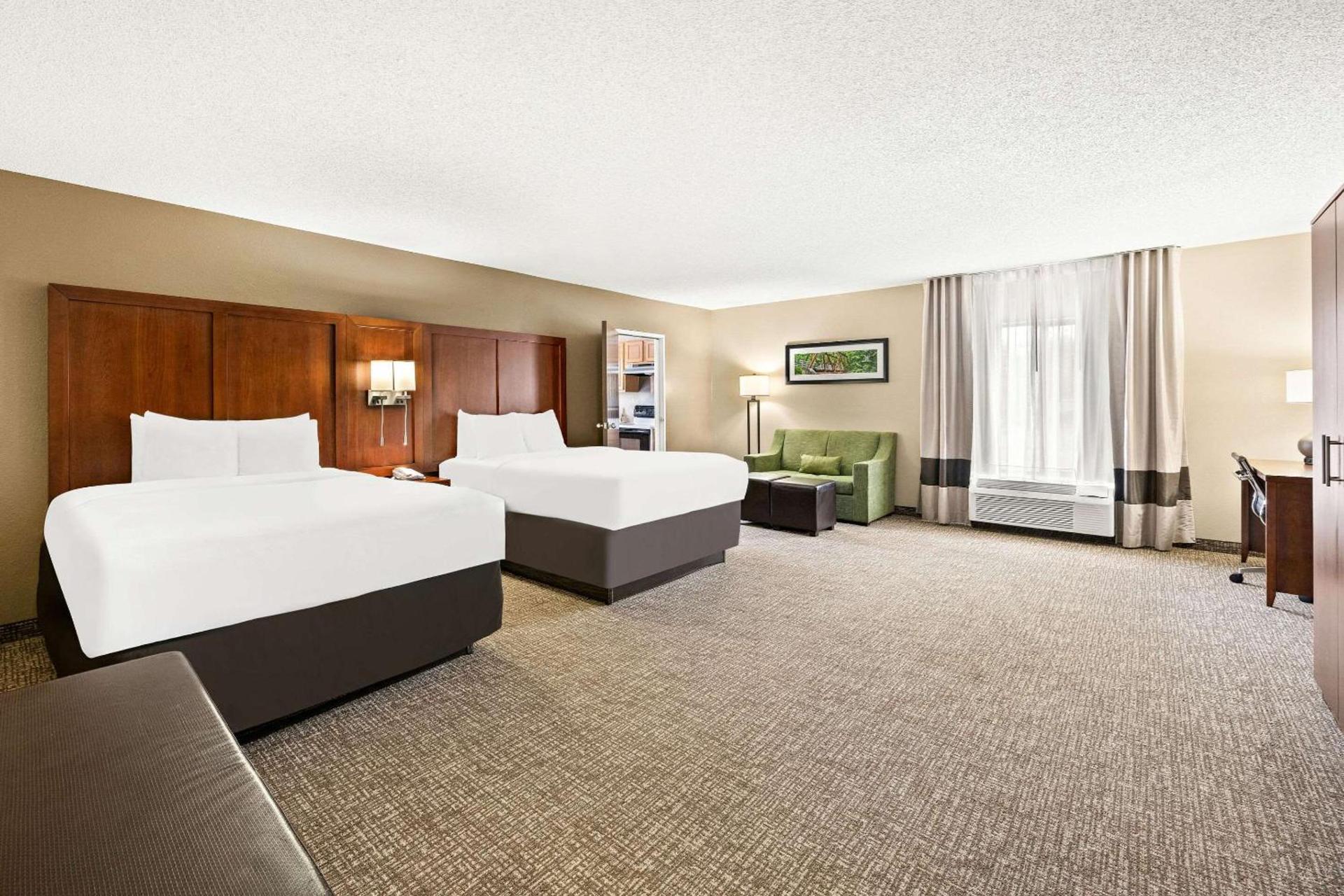 Comfort Suites Abingdon I-81 photo 27