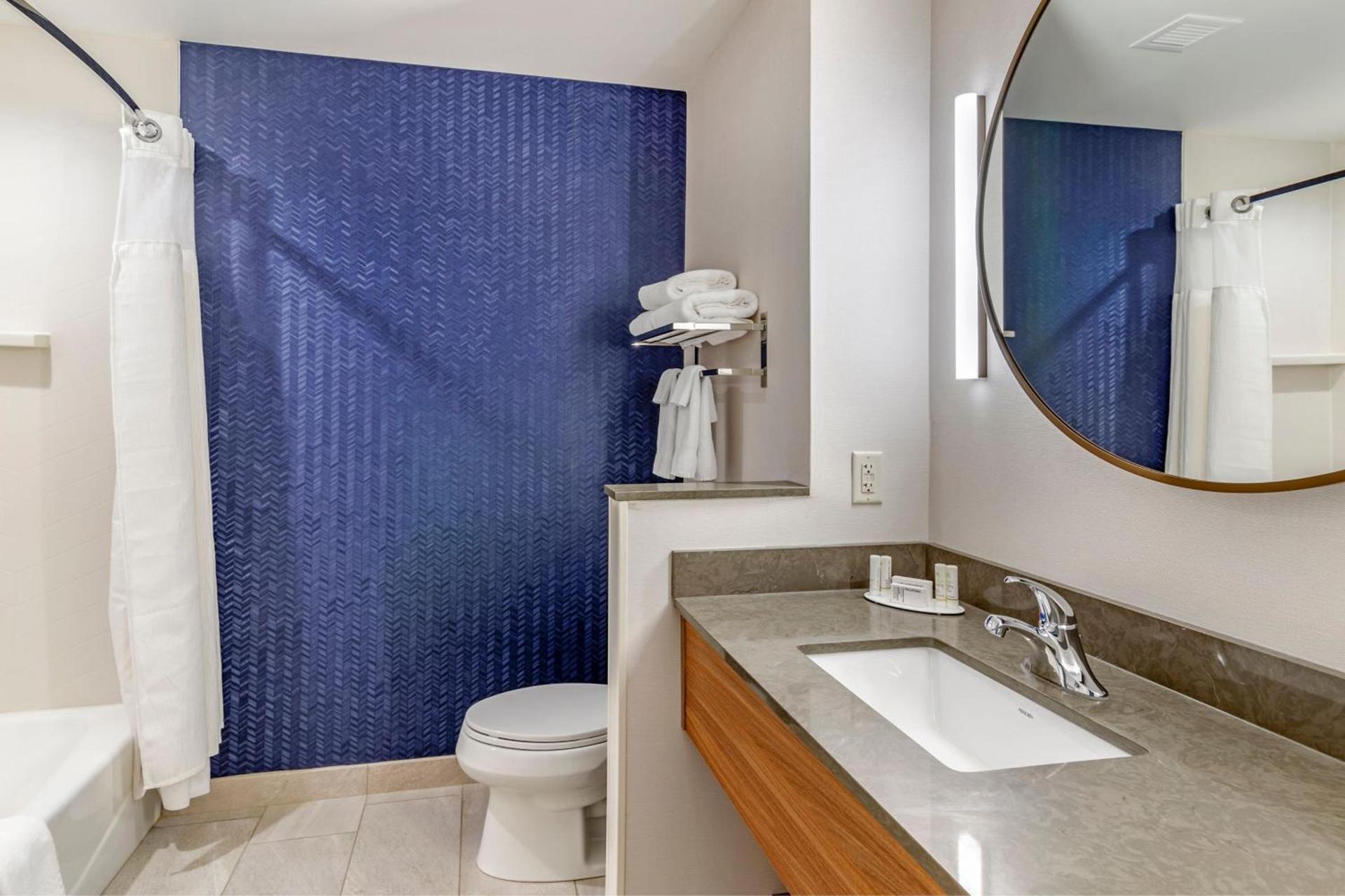 Fairfield Inn & Suites by Marriott Helen photo 9