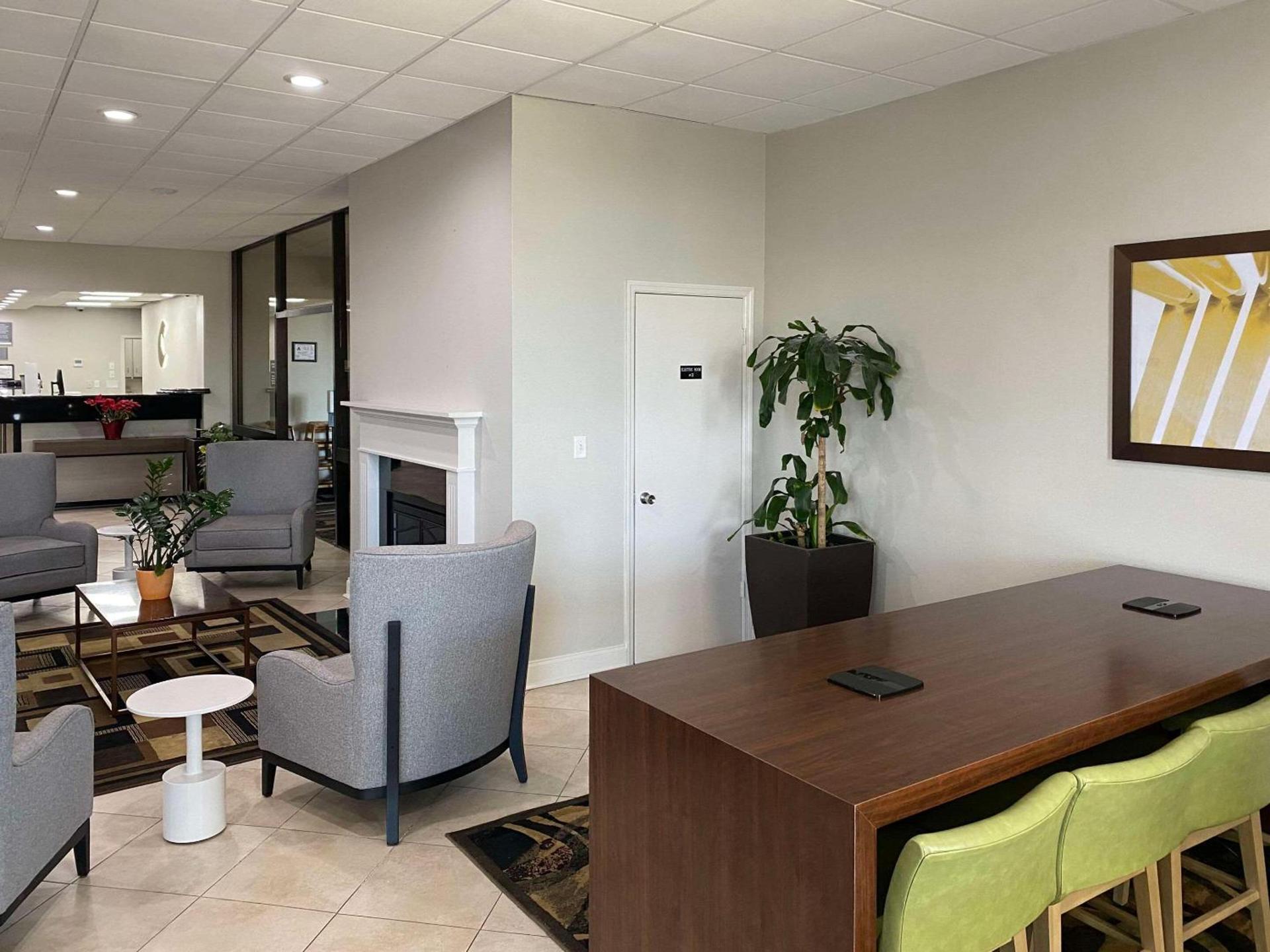 MainStay Suites Conover-Hickory photo 7
