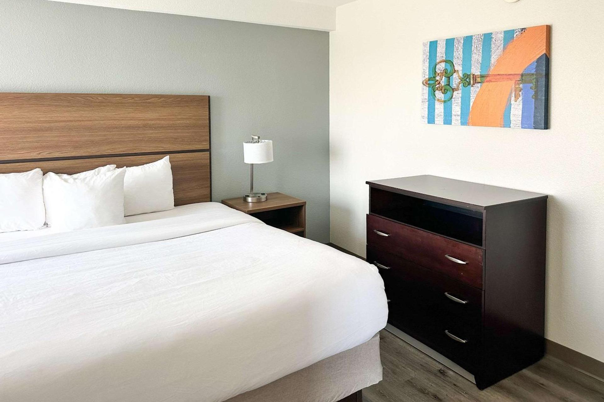 MainStay Suites Conover-Hickory photo 12