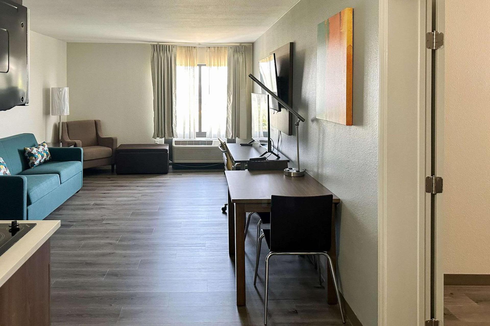 MainStay Suites Conover-Hickory photo 14