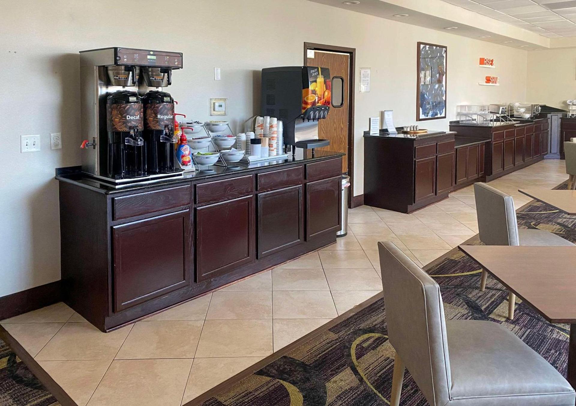 MainStay Suites Conover-Hickory photo 32