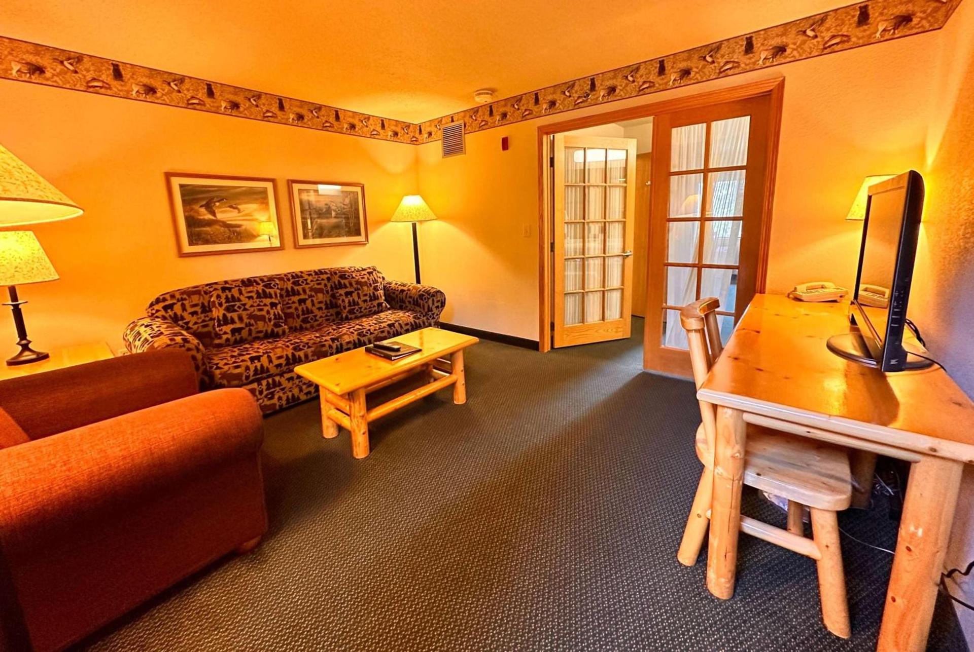 Shell Lake Lodge, a Travelodge by Wyndham photo 12