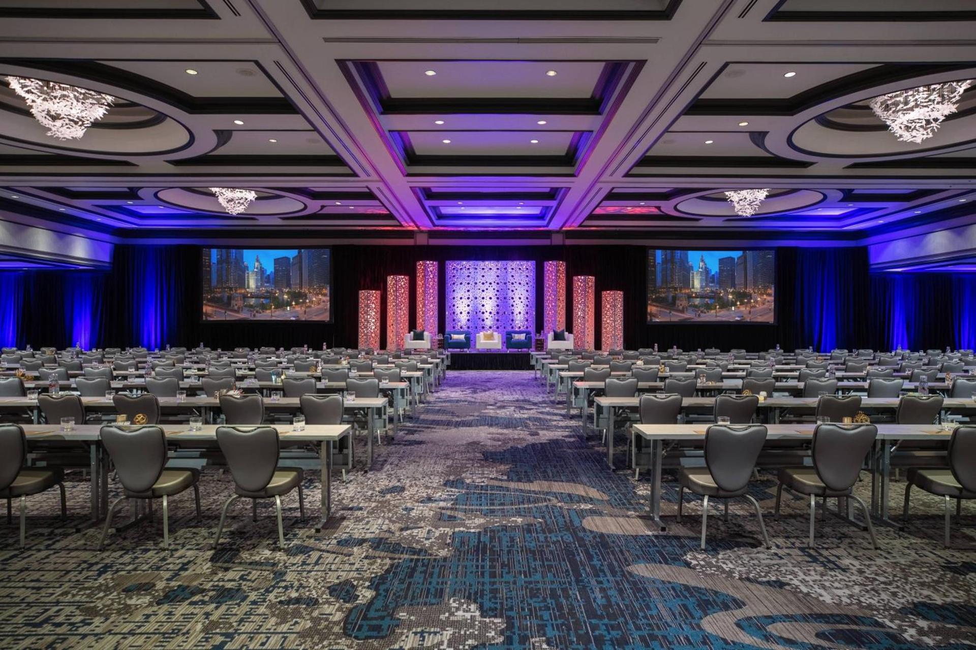 Renaissance Chicago Downtown Hotel photo 61