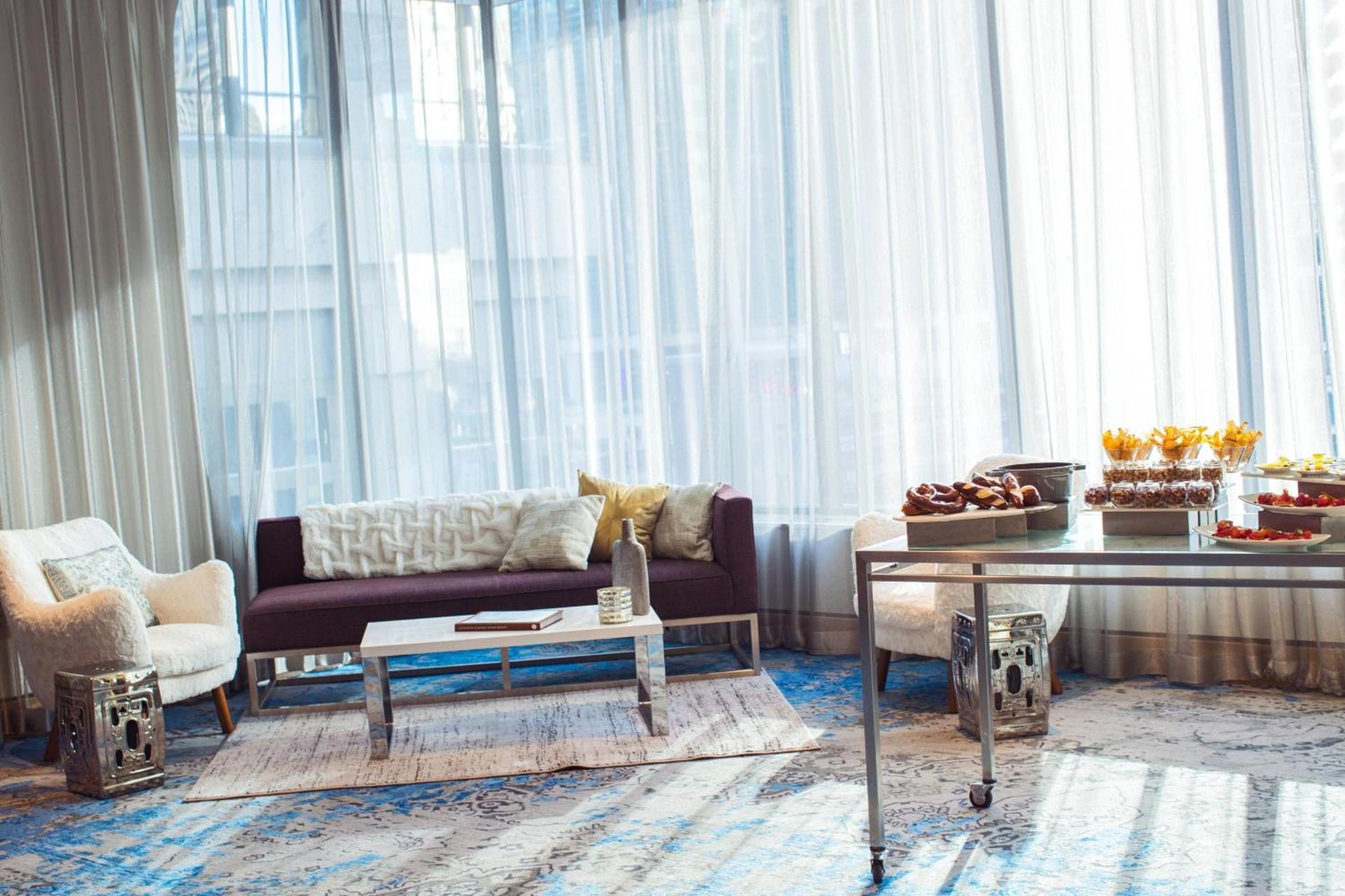 Renaissance Chicago Downtown Hotel photo 66