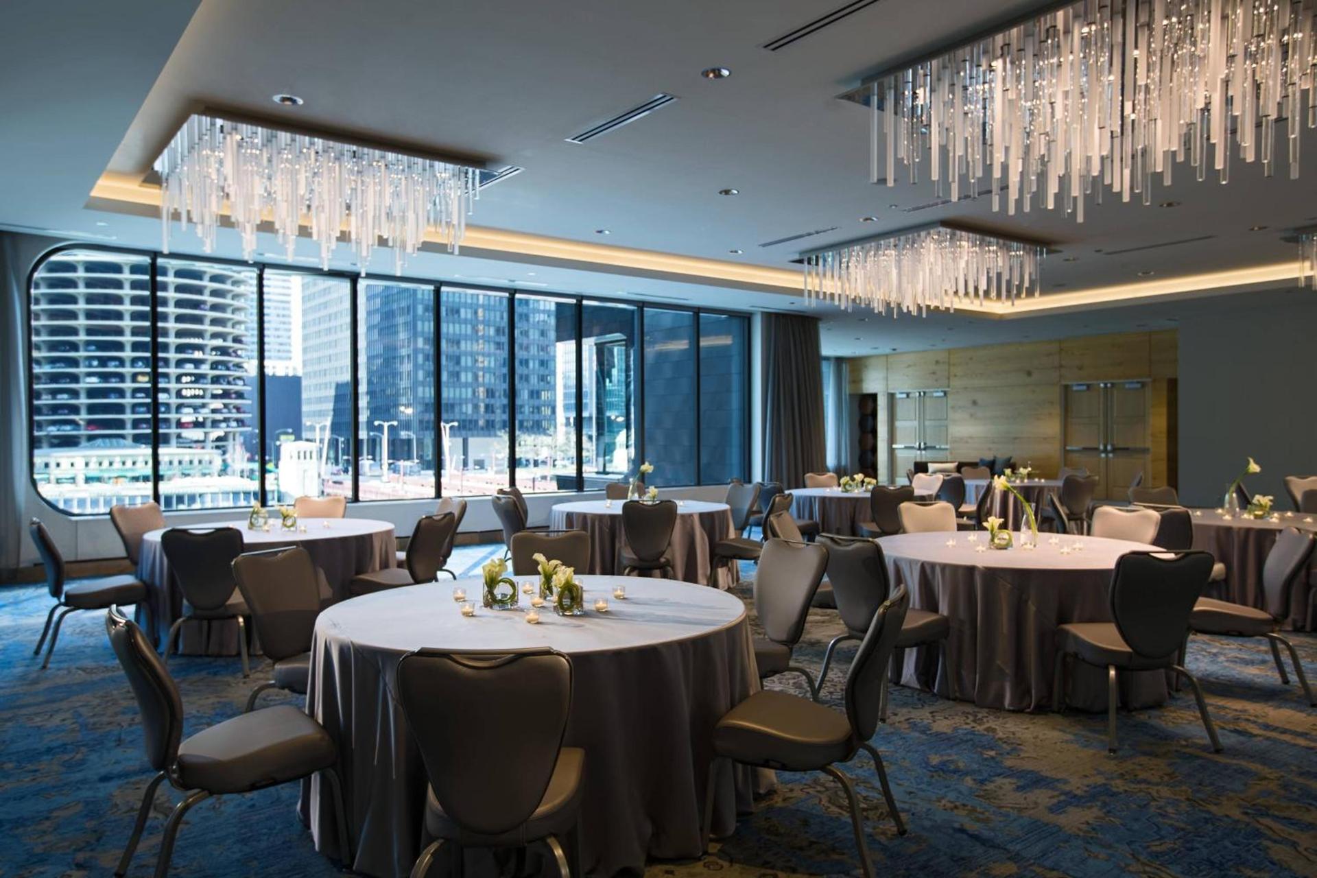 Renaissance Chicago Downtown Hotel photo 68