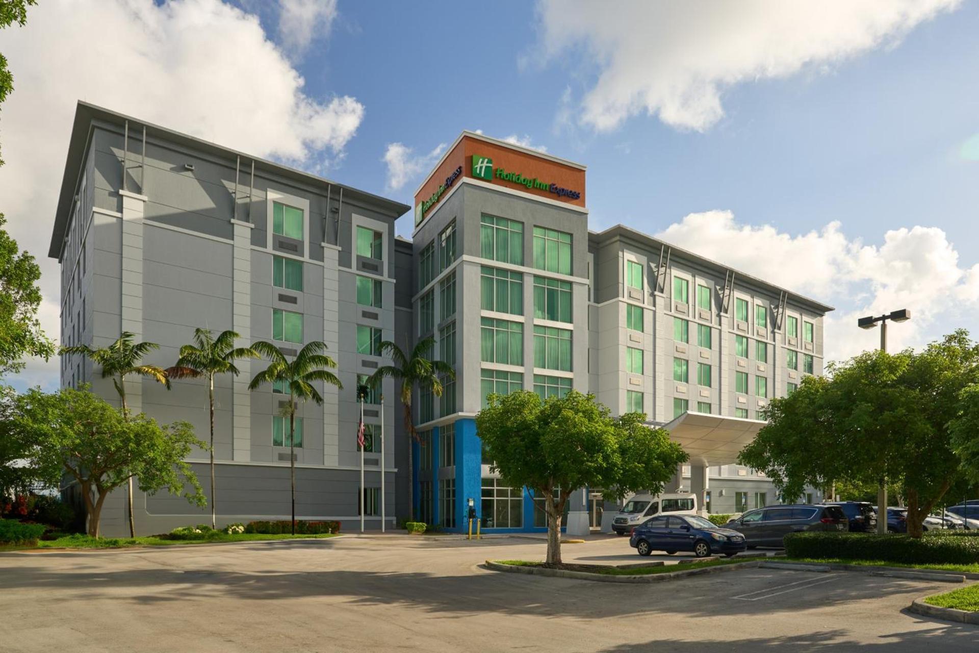 Holiday Inn Express Miami Airport-Blue Lagoon Area by IHG photo 27