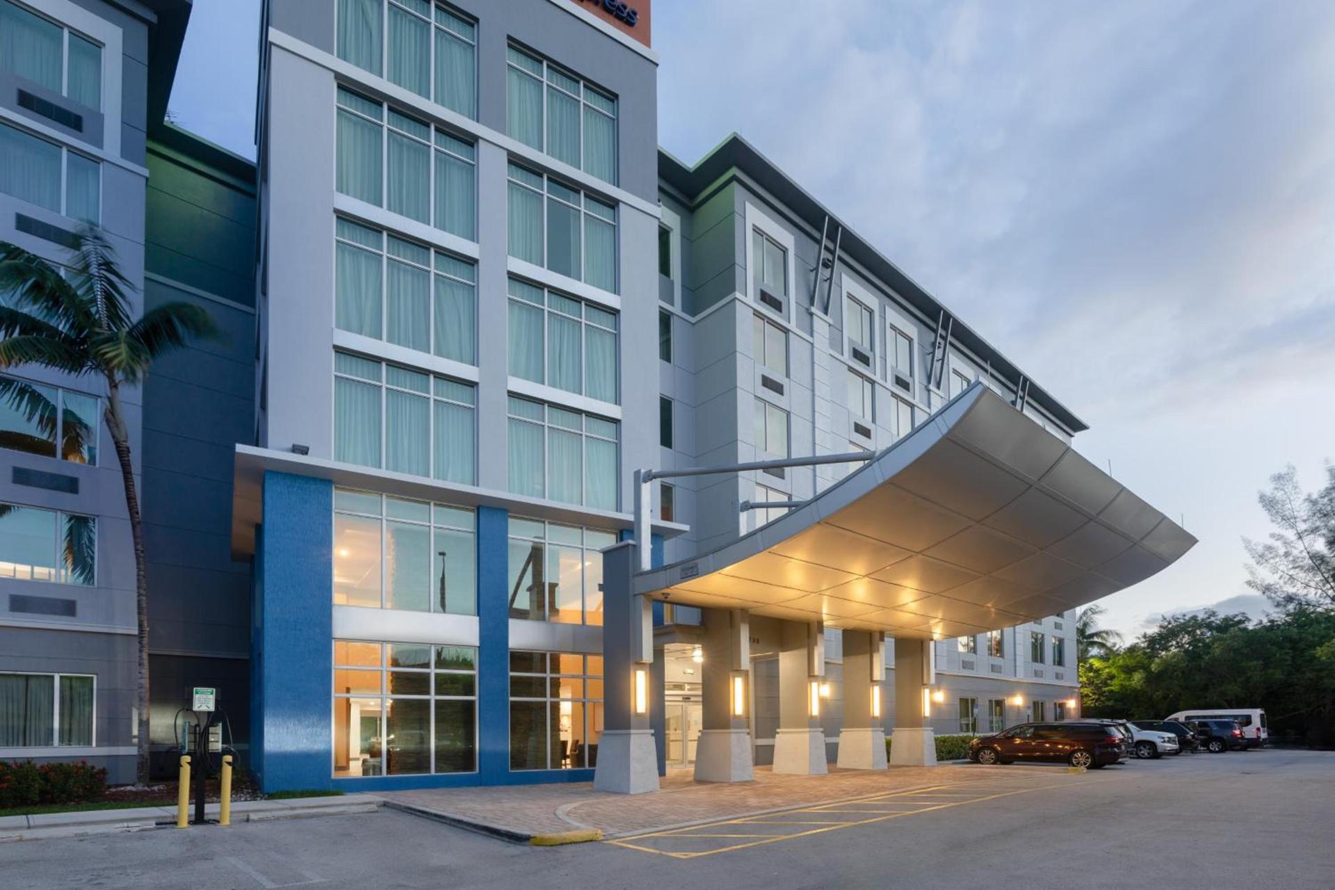 Holiday Inn Express Miami Airport-Blue Lagoon Area by IHG photo 29