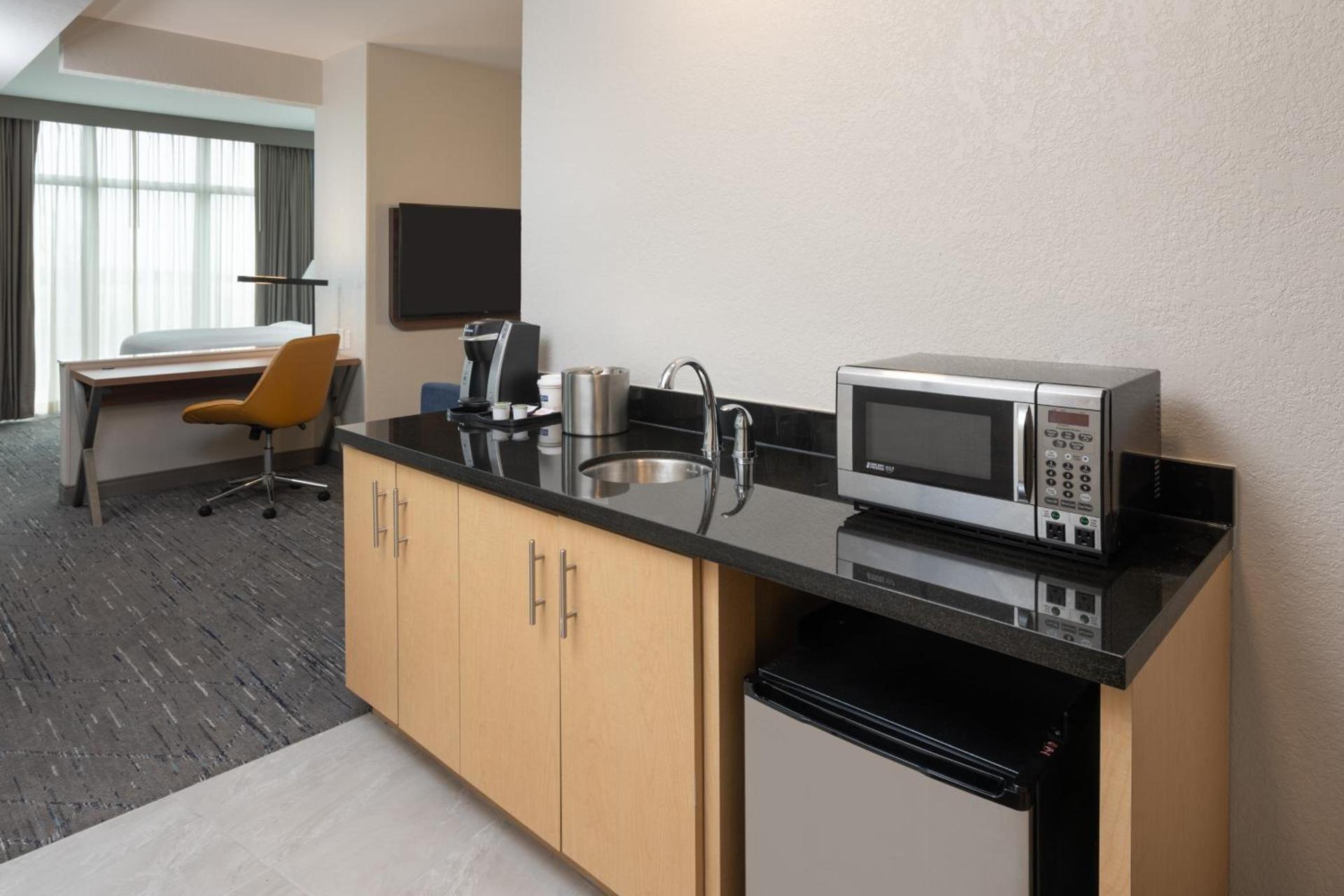 Holiday Inn Express Miami Airport-Blue Lagoon Area by IHG photo 36