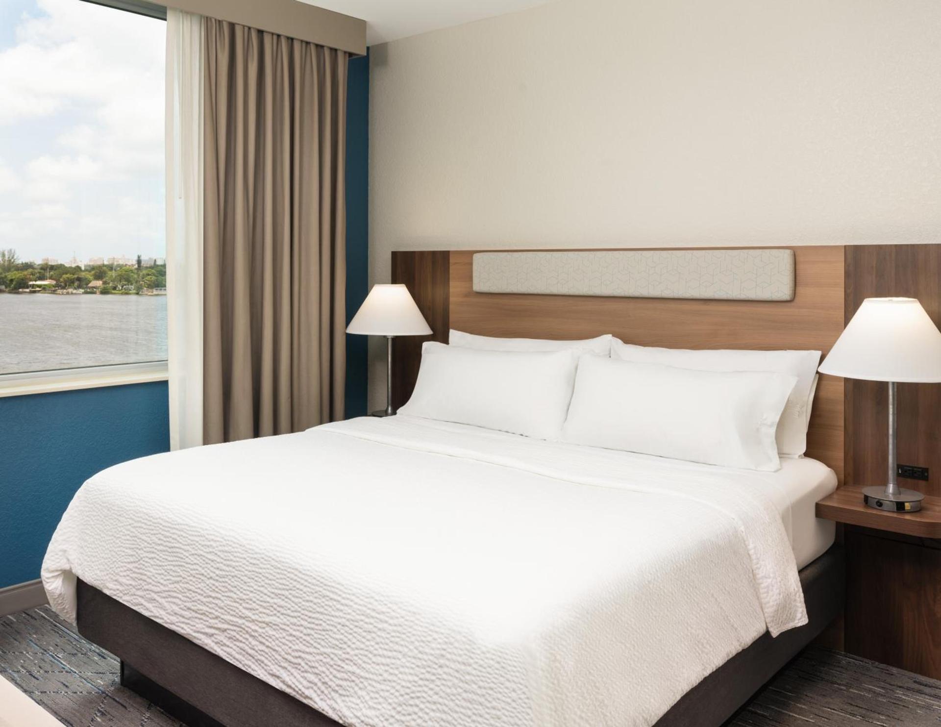 Holiday Inn Express Miami Airport-Blue Lagoon Area by IHG photo 46