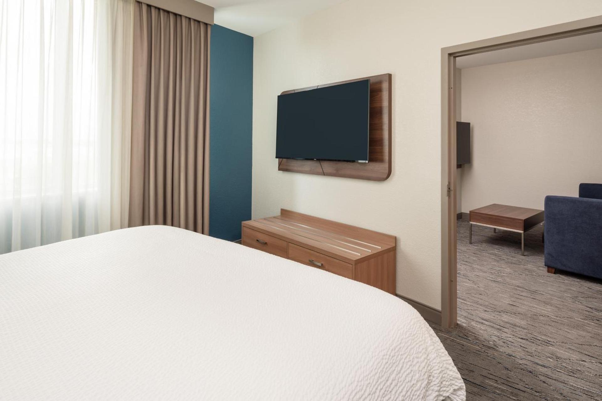 Holiday Inn Express Miami Airport-Blue Lagoon Area by IHG photo 49
