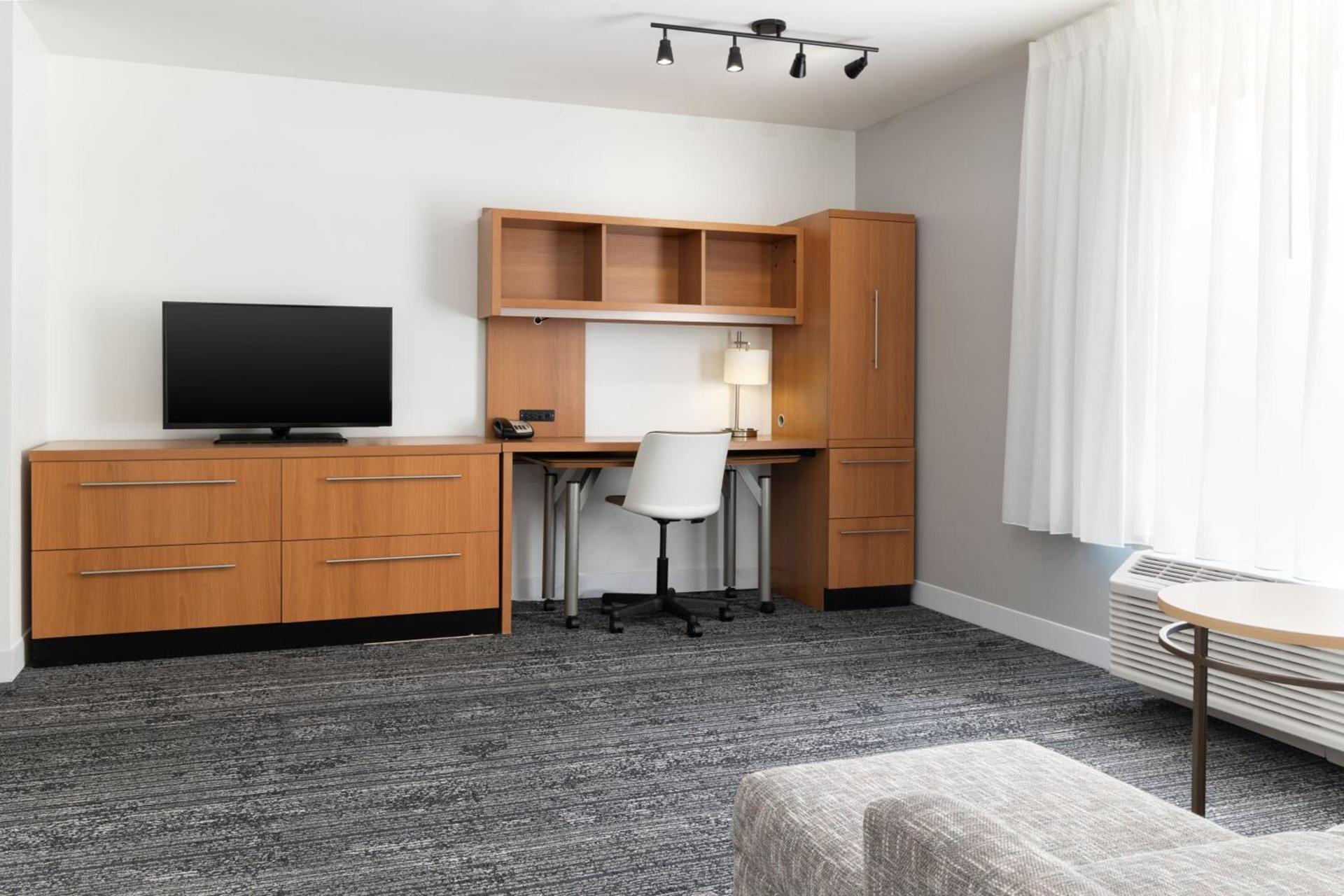 TownePlace Suites by Marriott Erie photo 14