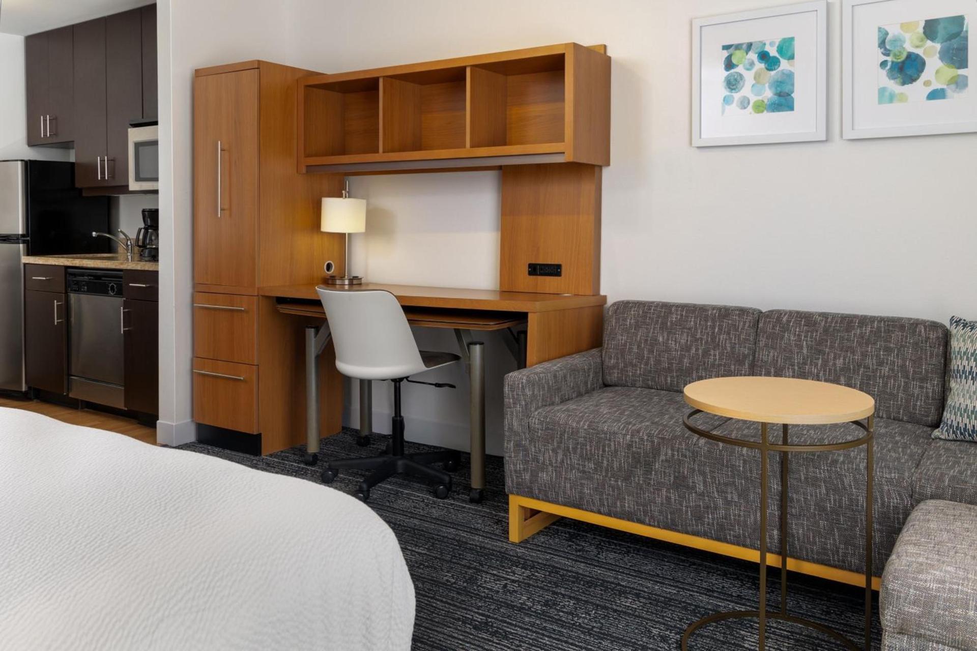 TownePlace Suites by Marriott Erie photo 16