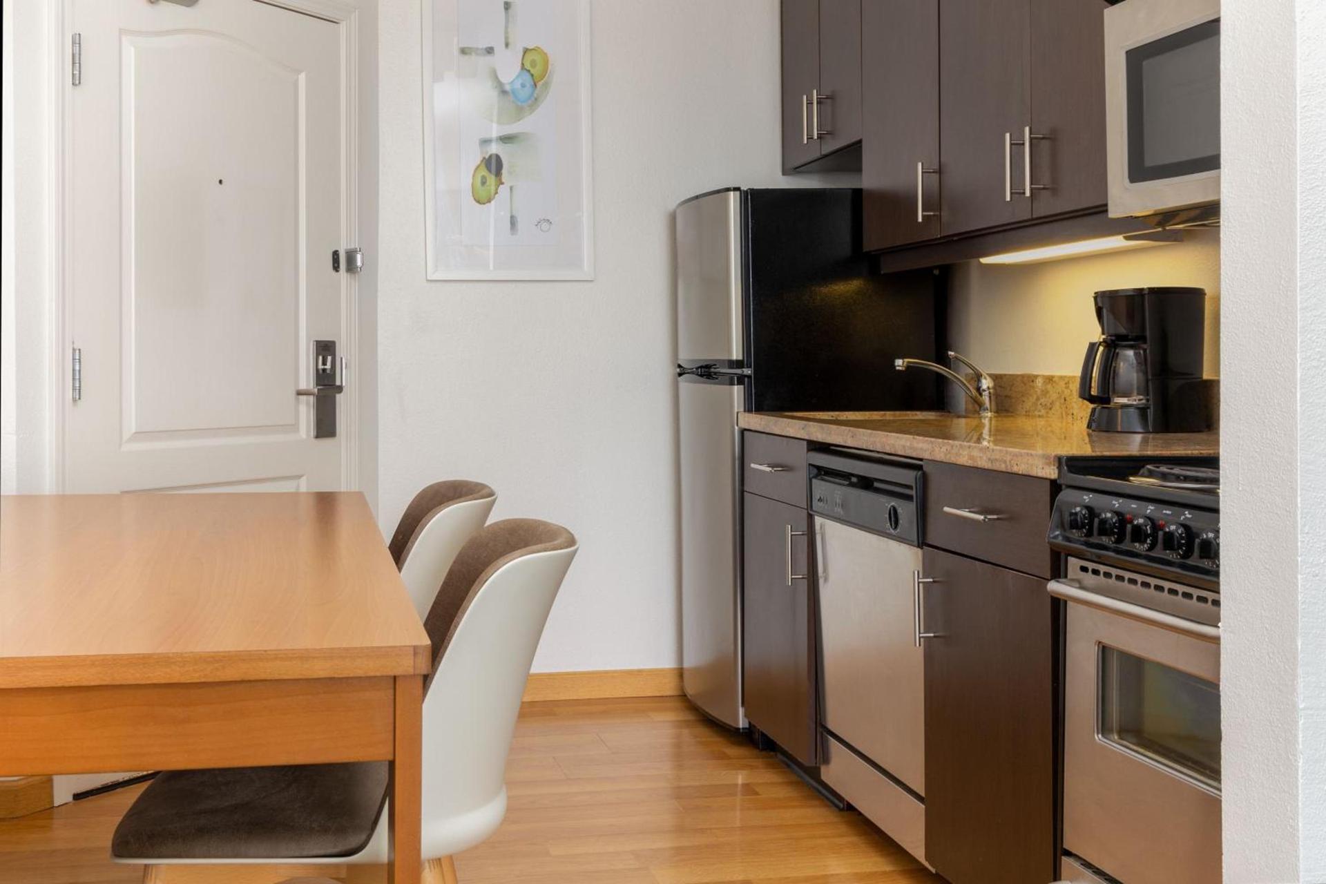 TownePlace Suites by Marriott Erie photo 21