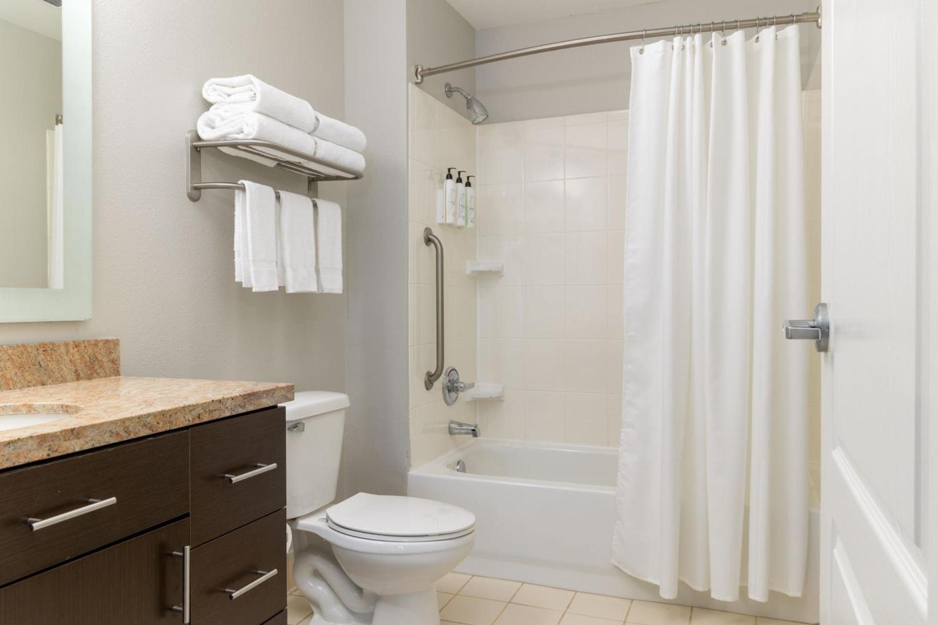 TownePlace Suites by Marriott Erie photo 23