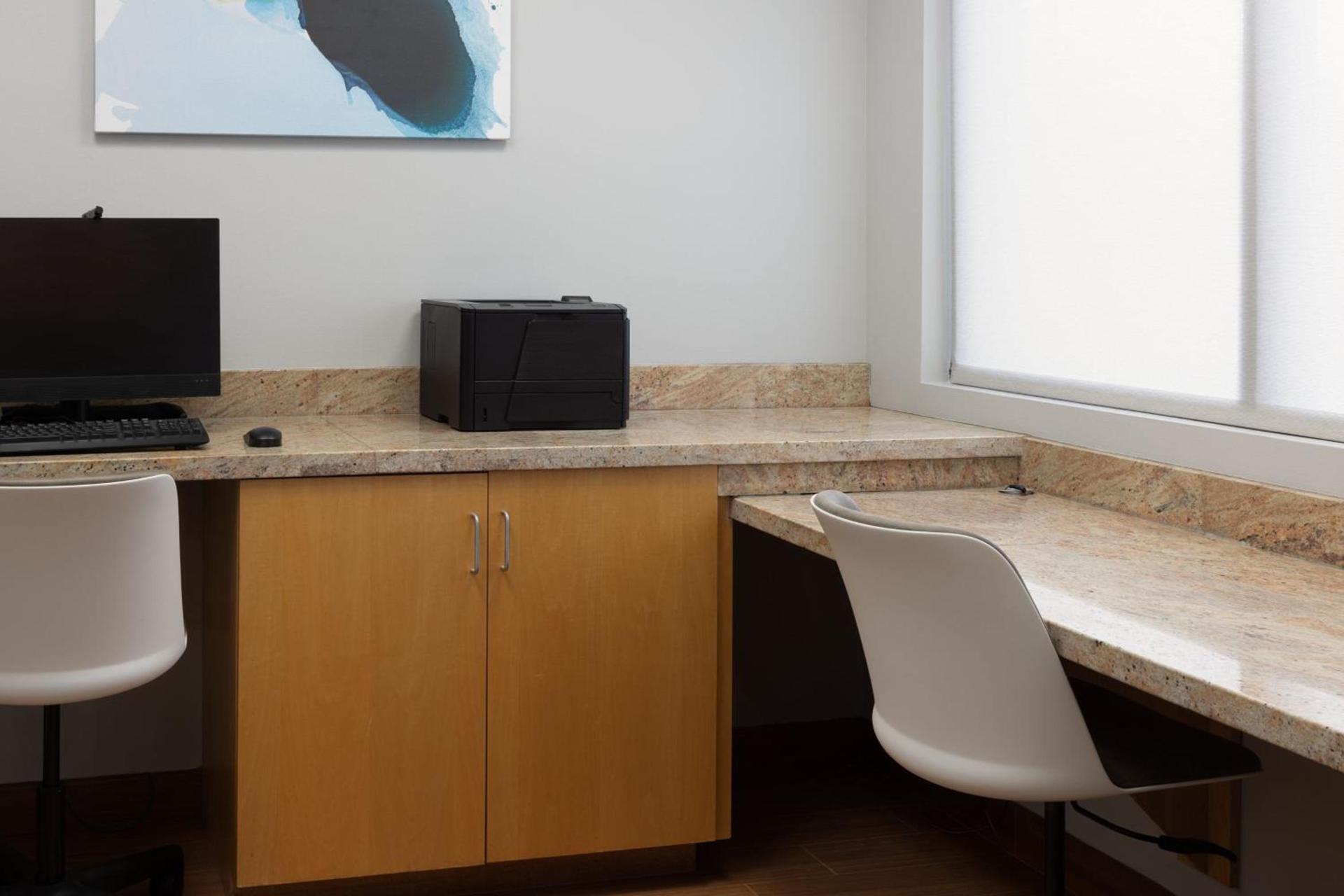 TownePlace Suites by Marriott Erie photo 25