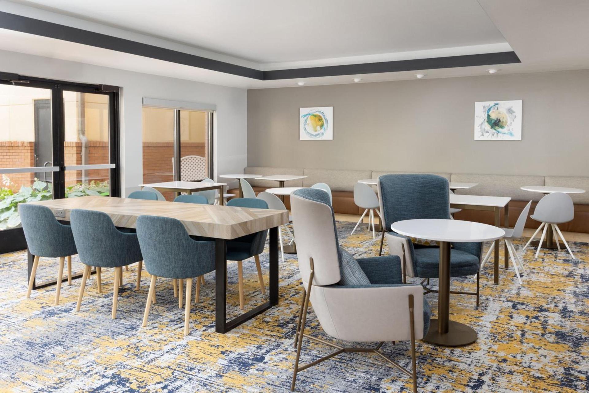 TownePlace Suites by Marriott Erie photo 30