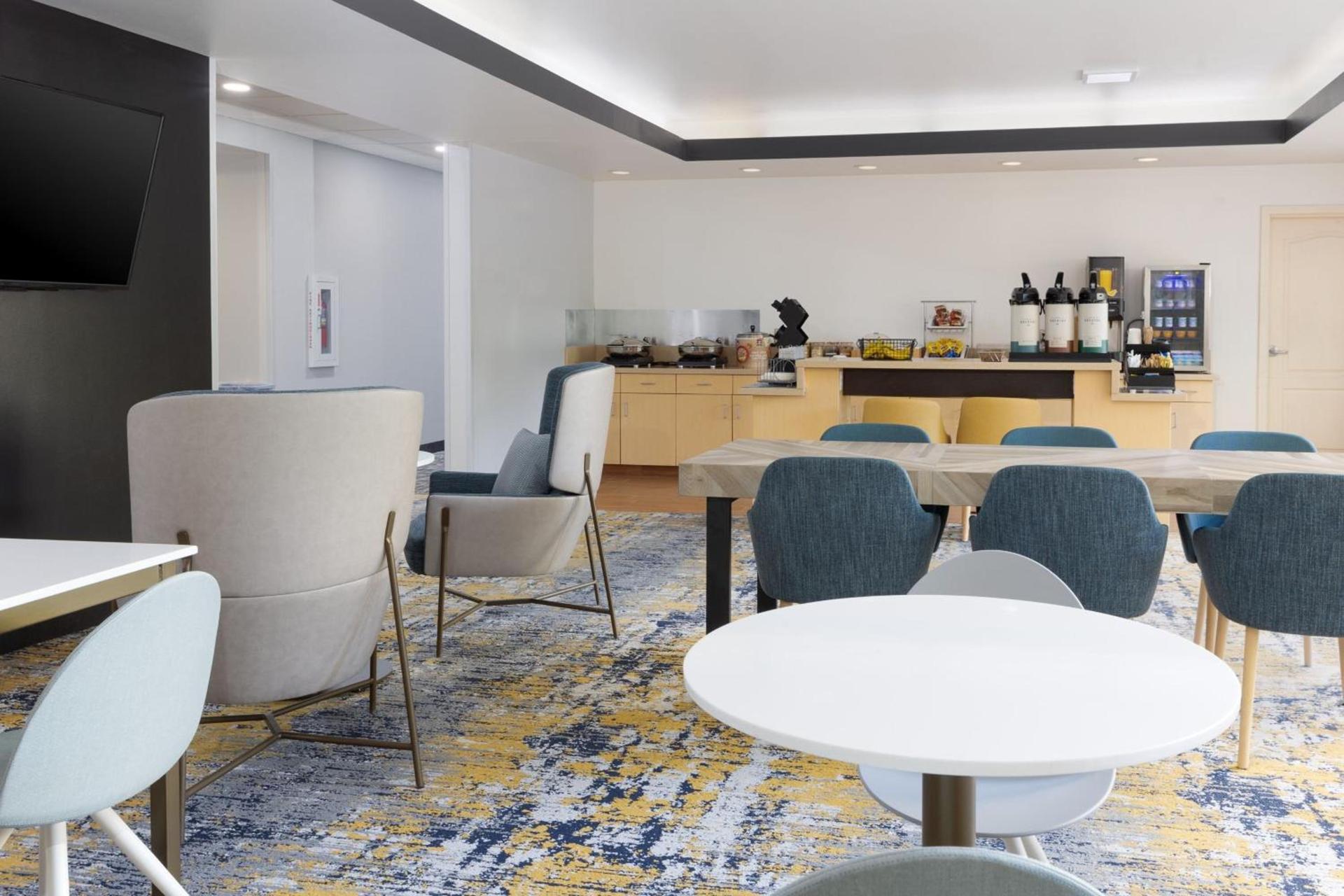 TownePlace Suites by Marriott Erie photo 32