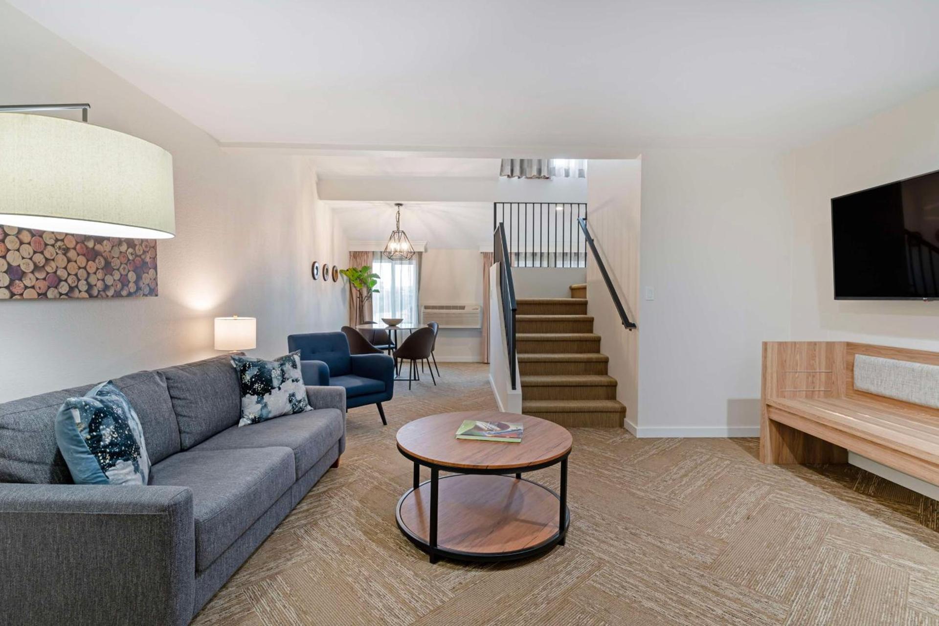 Best Western Plus Inn at the Vines photo 2