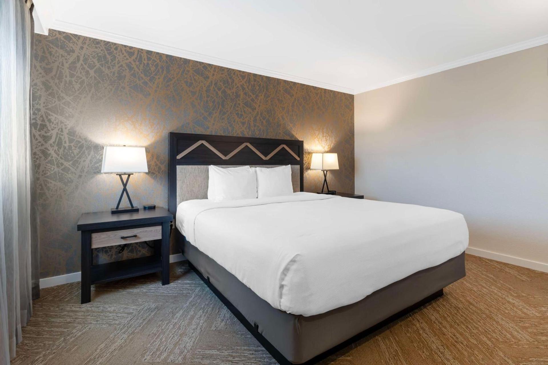 Best Western Plus Inn at the Vines photo 6