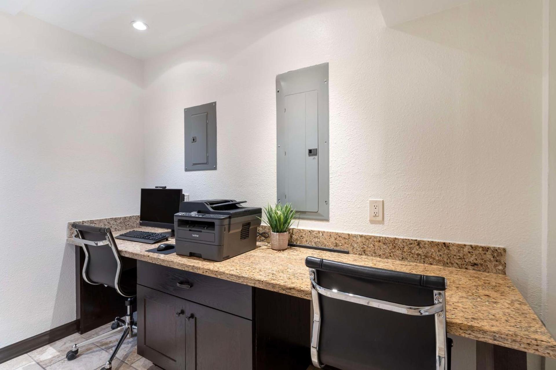 Best Western Plus Inn at the Vines photo 16