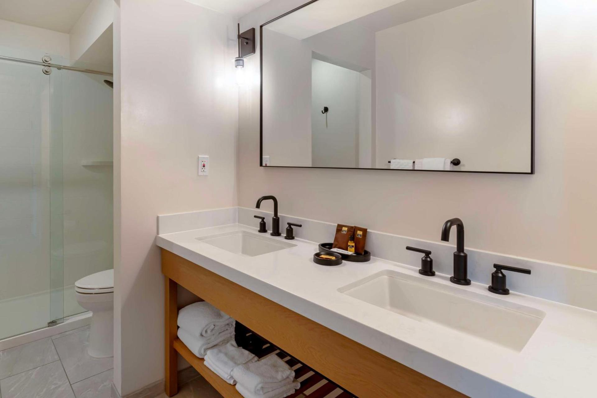 Best Western Plus Inn at the Vines photo 17