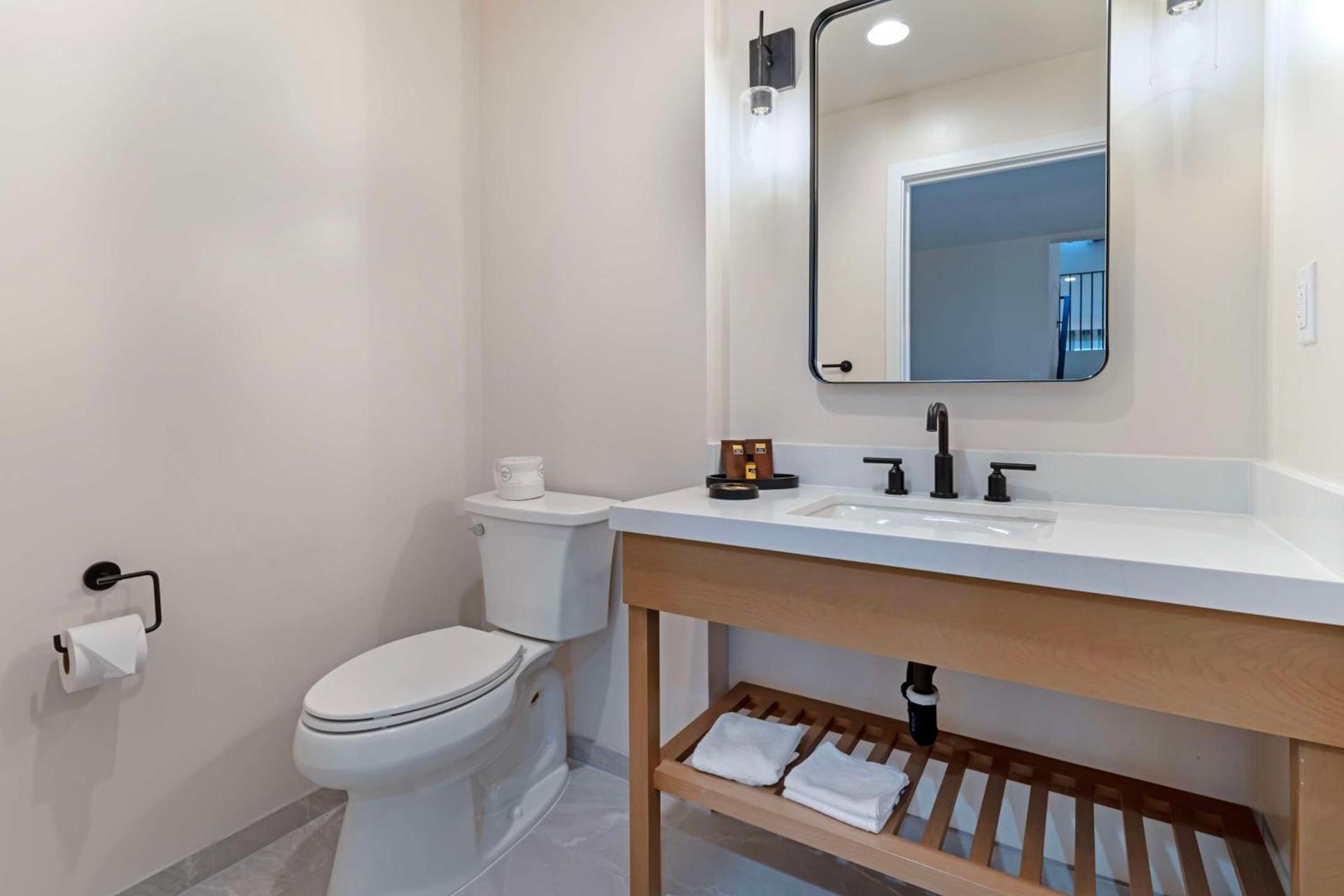 Best Western Plus Inn at the Vines photo 21