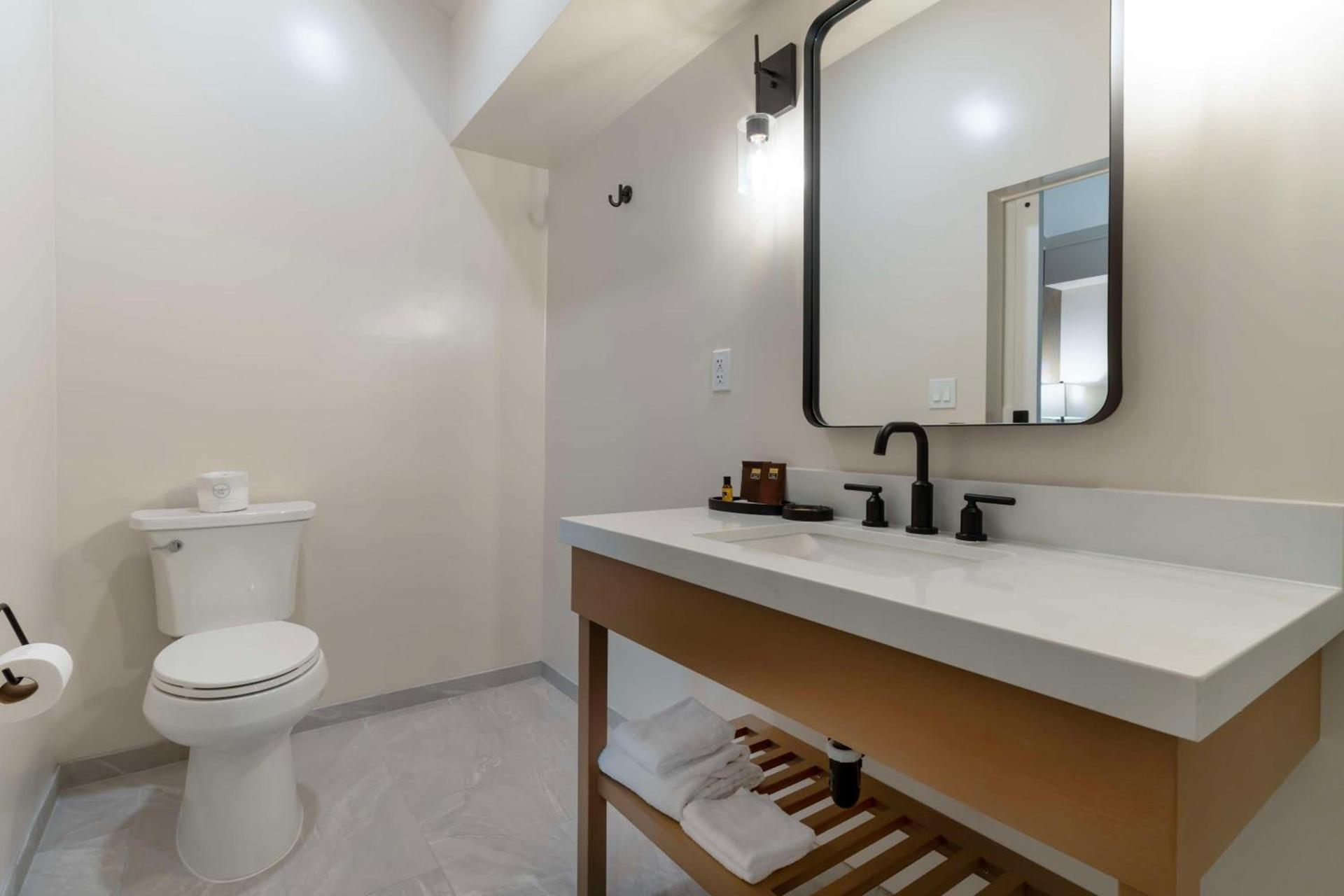 Best Western Plus Inn at the Vines photo 26