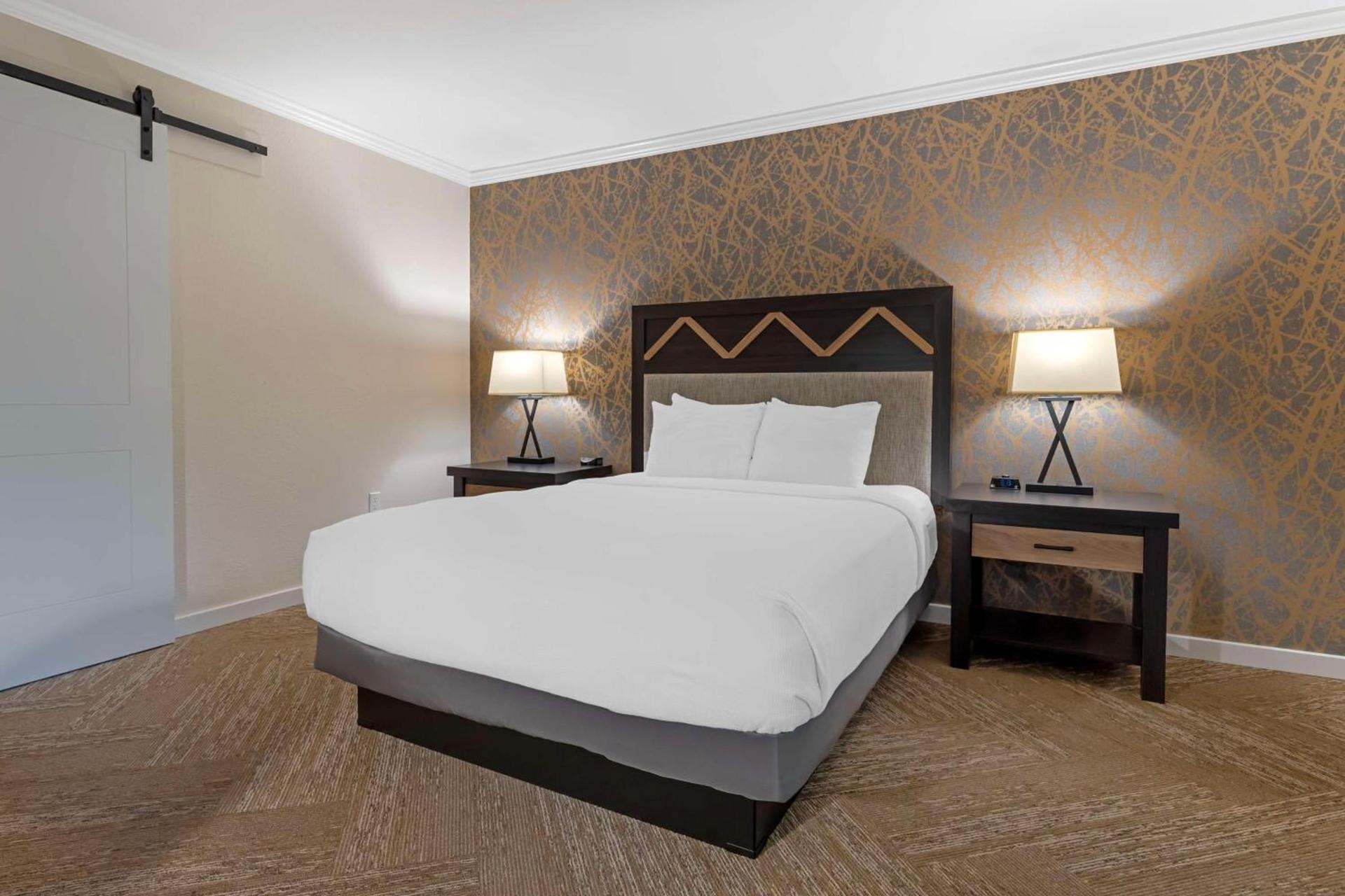 Best Western Plus Inn at the Vines photo 35