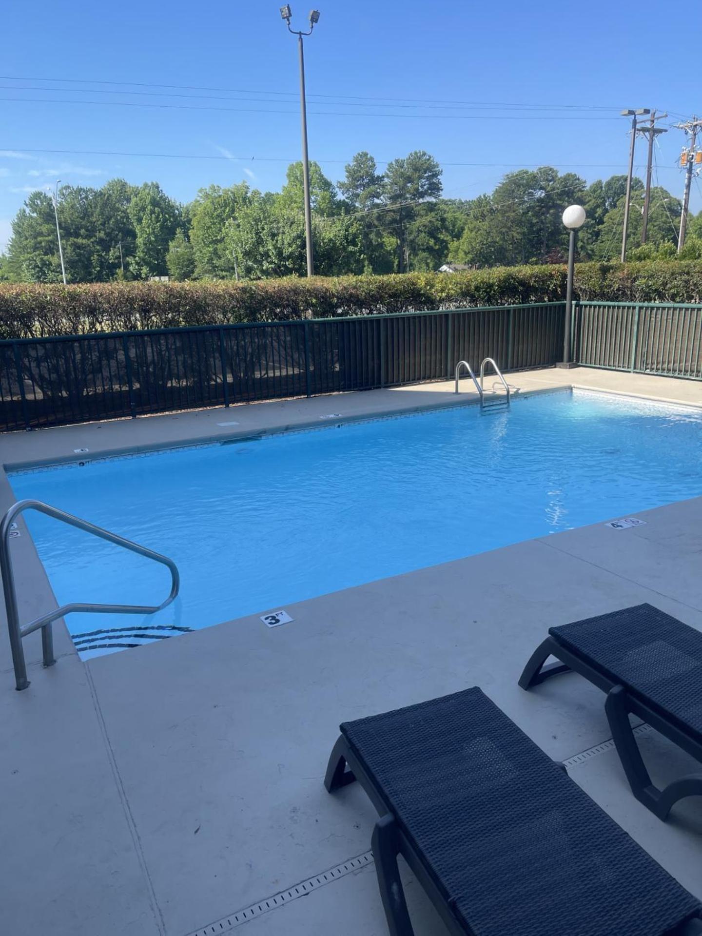 Country Inn & Suites by Radisson, Burlington Elon , NC photo 2