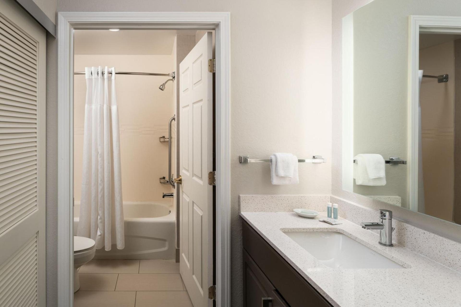 Residence Inn by Marriott Lakeland photo 31