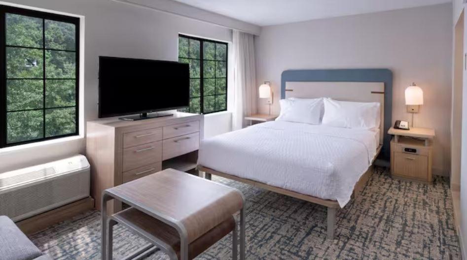 Homewood Suites By Hilton Holland photo 2
